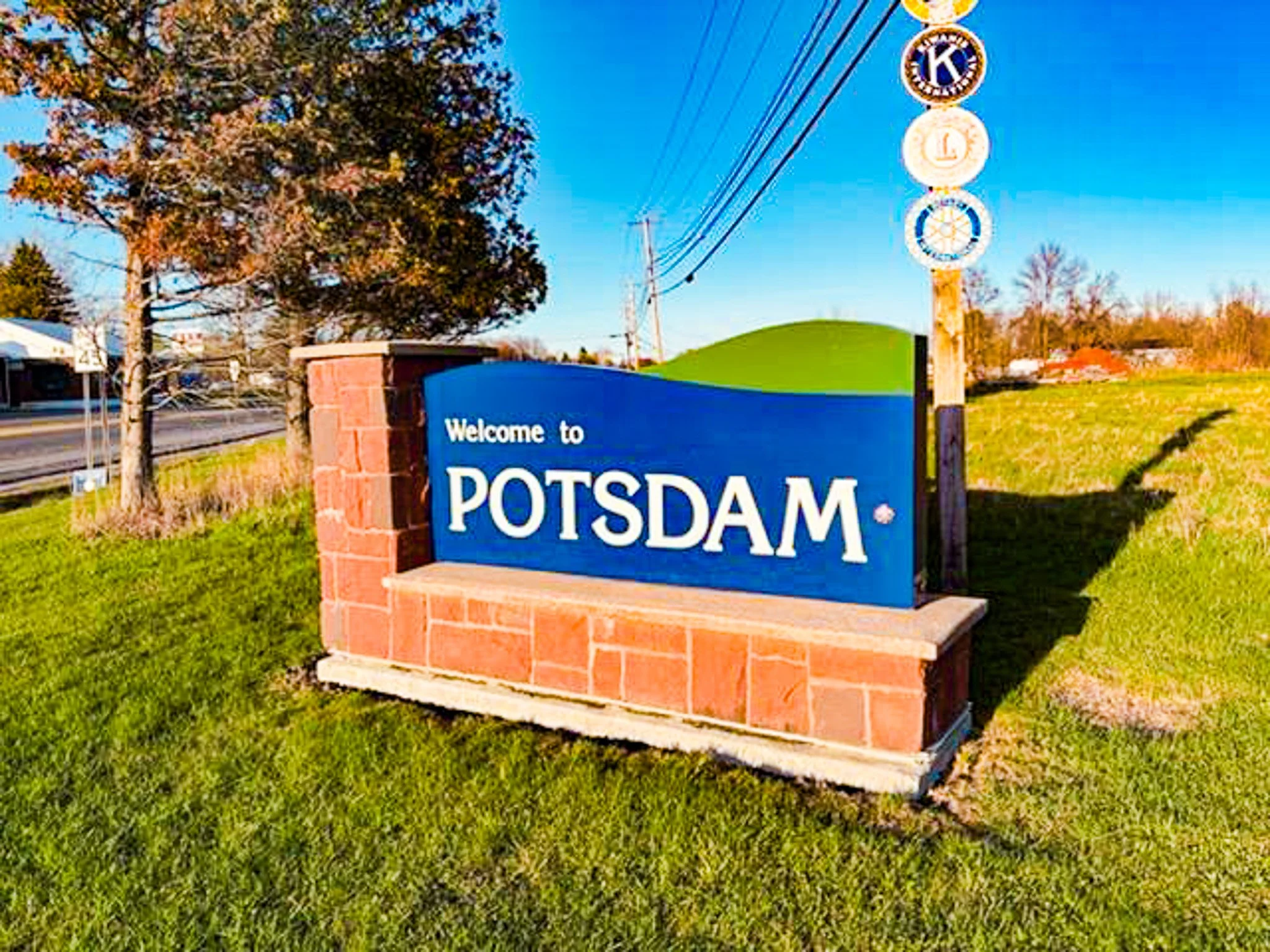Pottsdam NY welcome sign.jpg