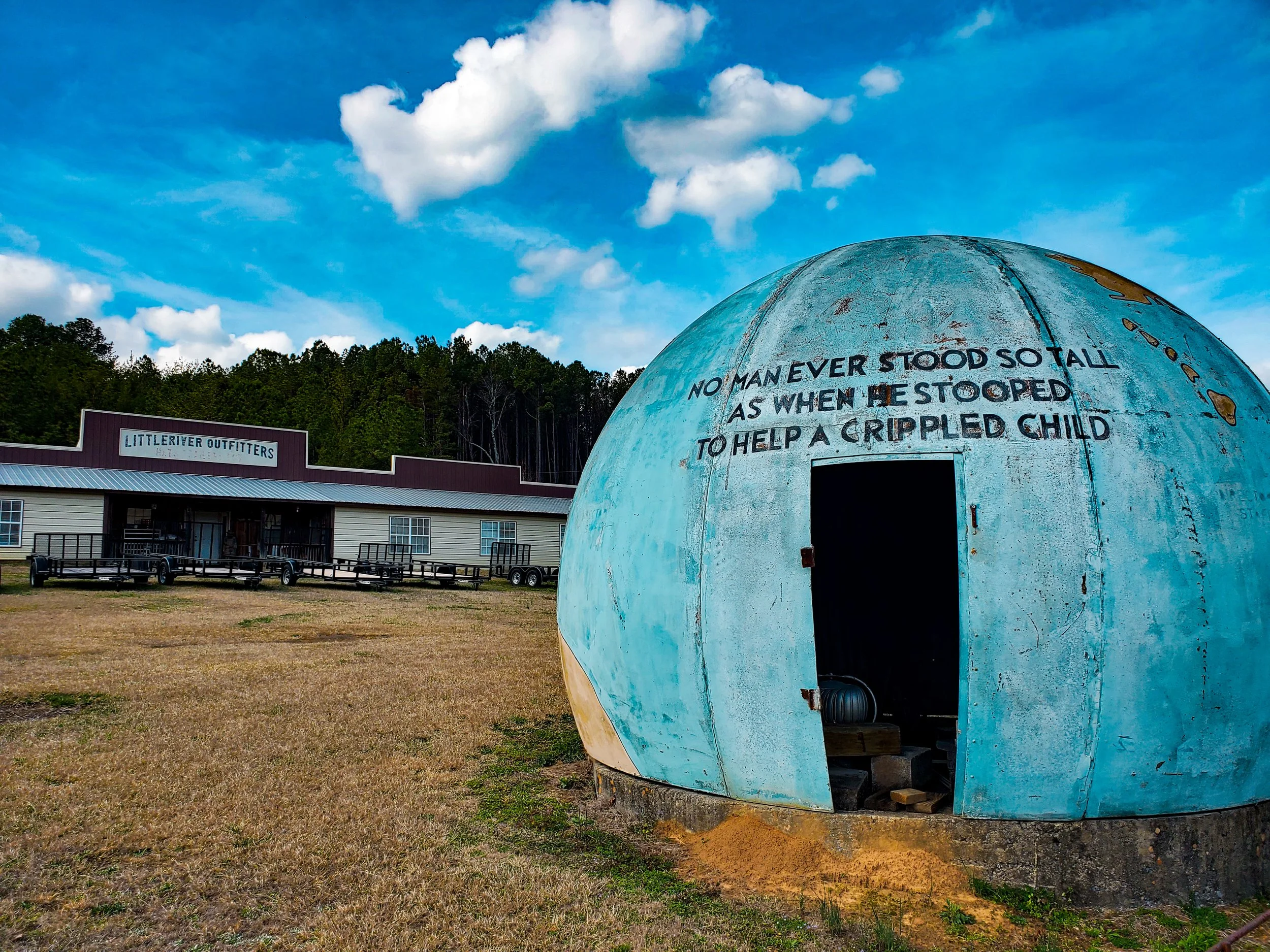 Painted Globe Near Collinsville