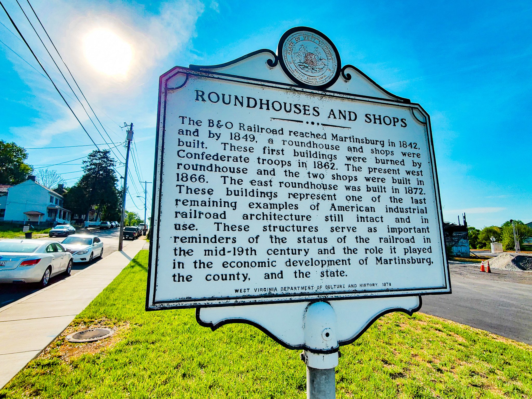 Roundhouse historical marker Martinsburg WV.jpg