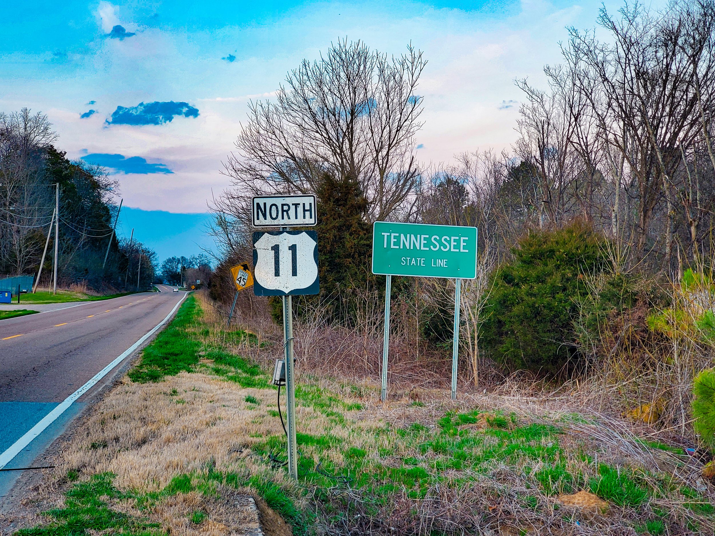 Tennessee state line US 11 North signs.jpg
