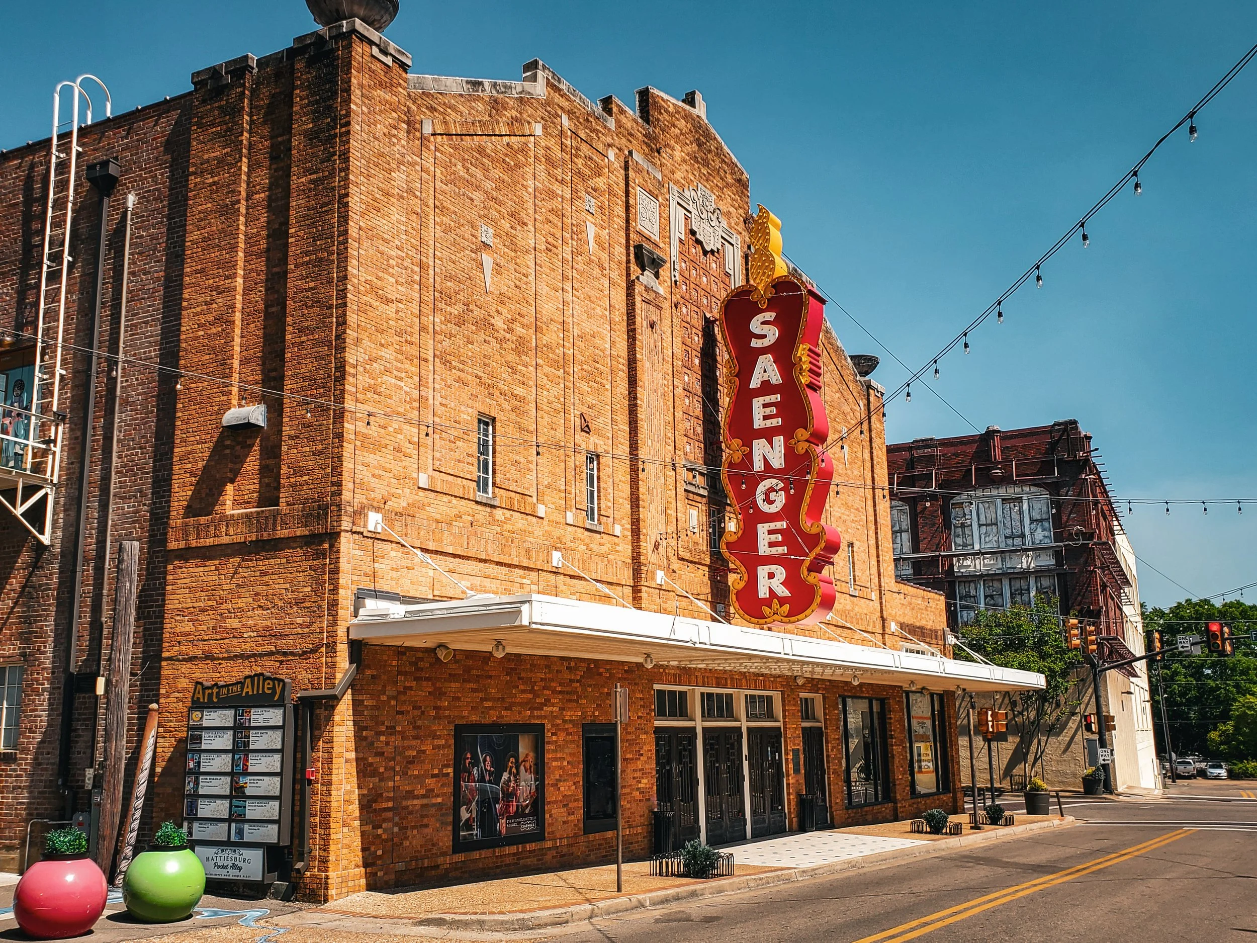 Saenger Theater