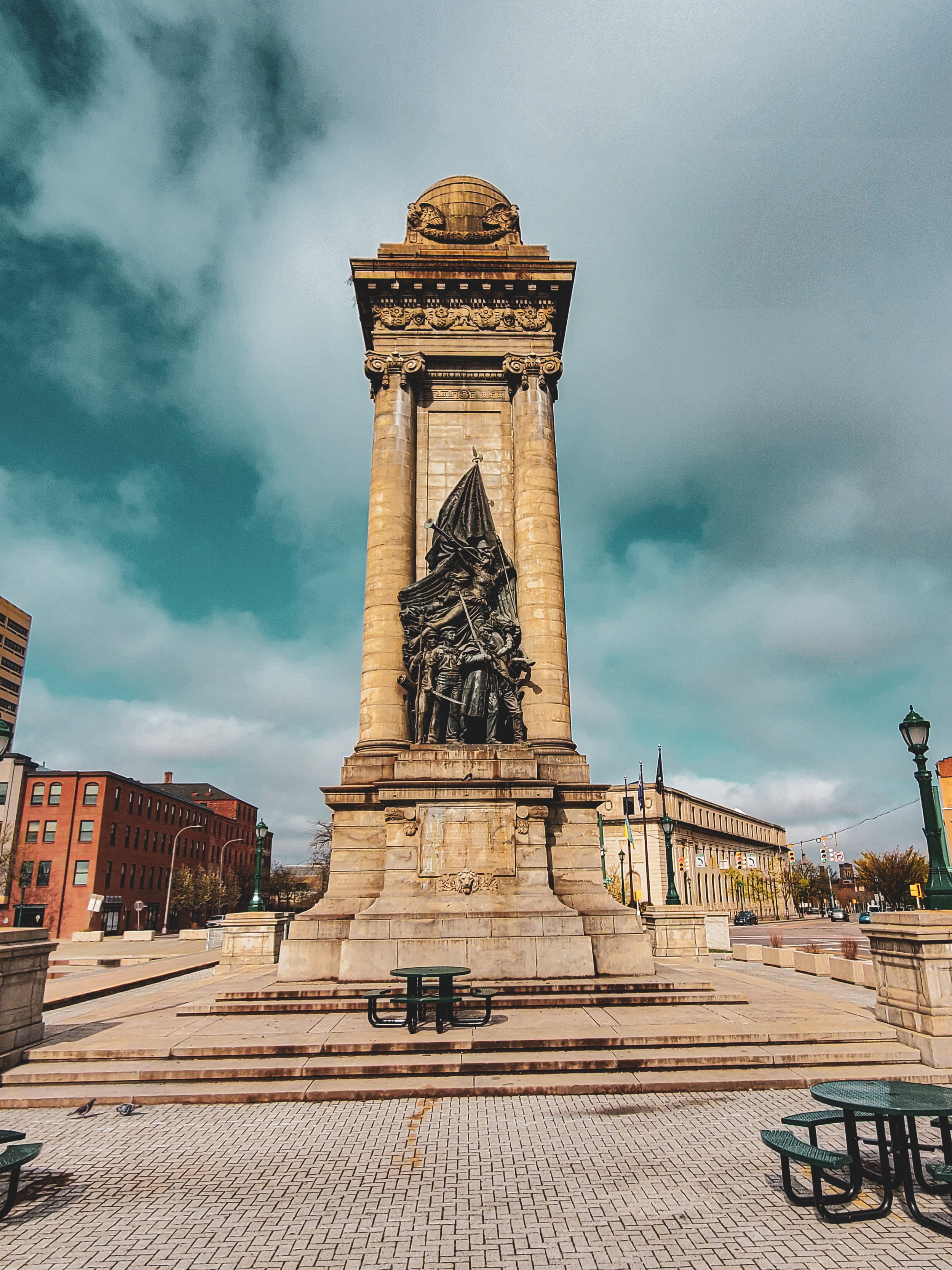 War Memorial at Syracuse NY.jpg