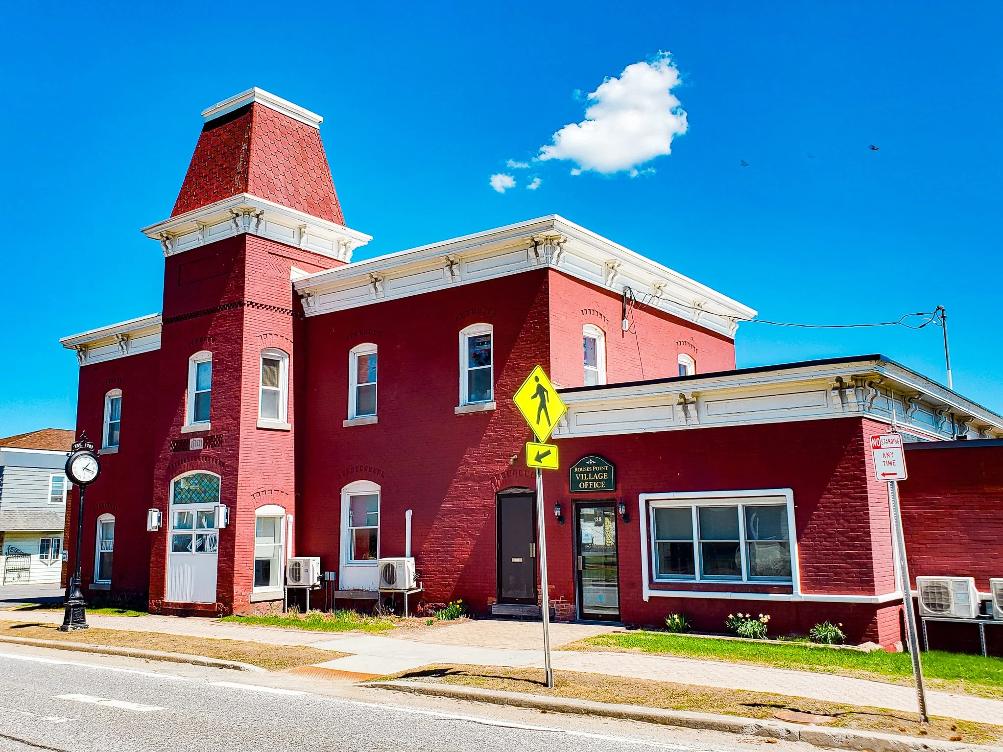 Rouses Point NY City Hall building.jpg