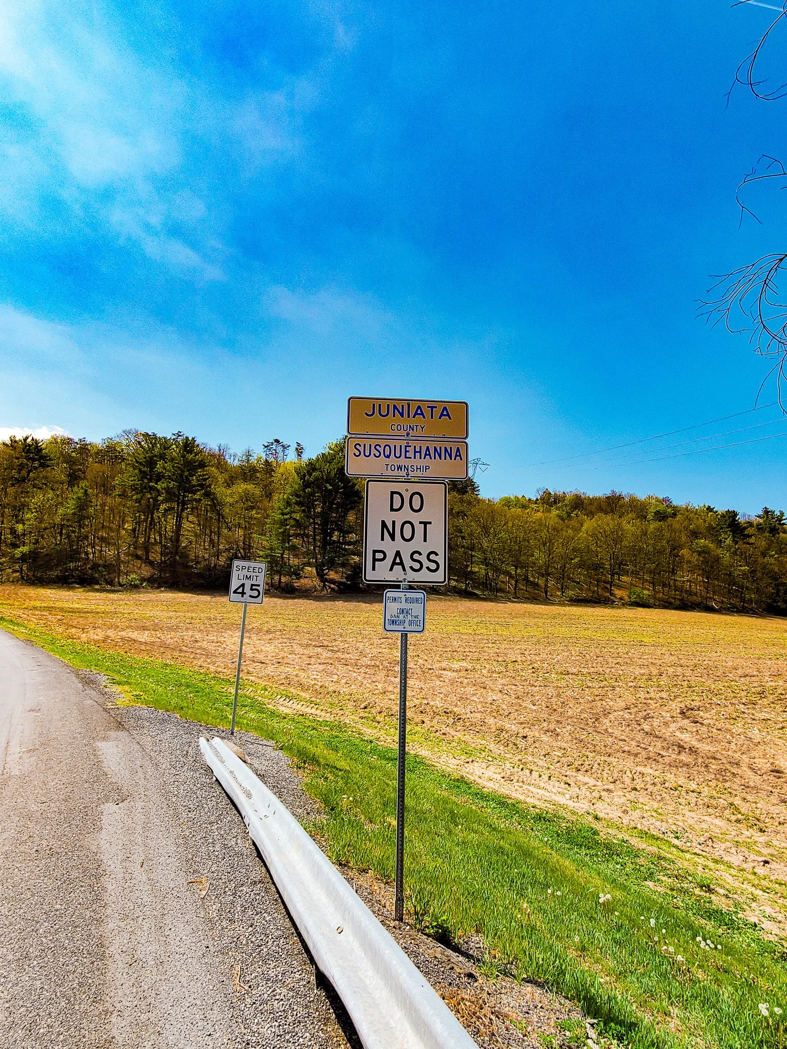 Juniata Creek sign near N Oriental Bridge at Liverpool PA.jpg