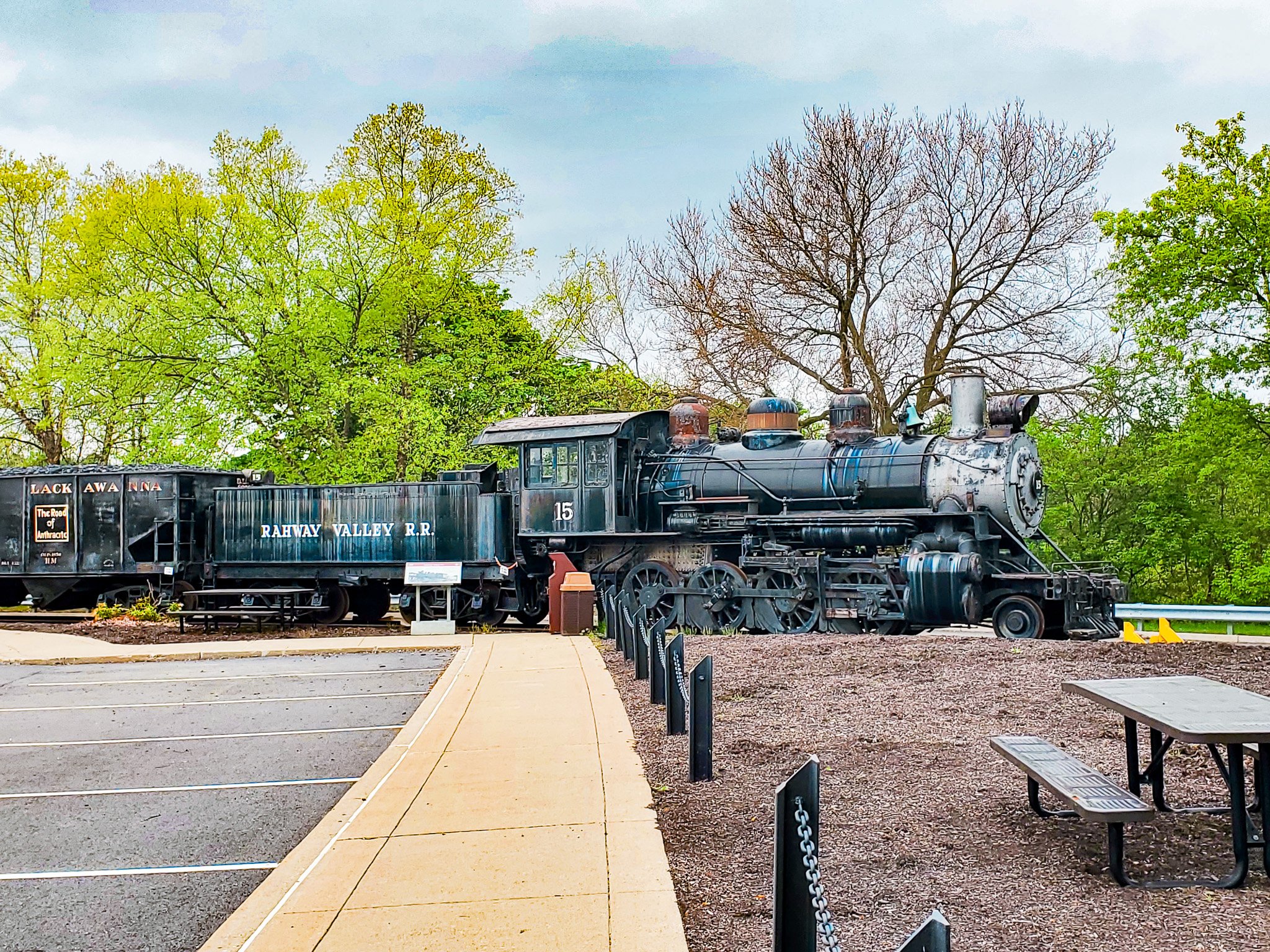 Rahway RR train close up at Scranton Trolley Museum.jpg