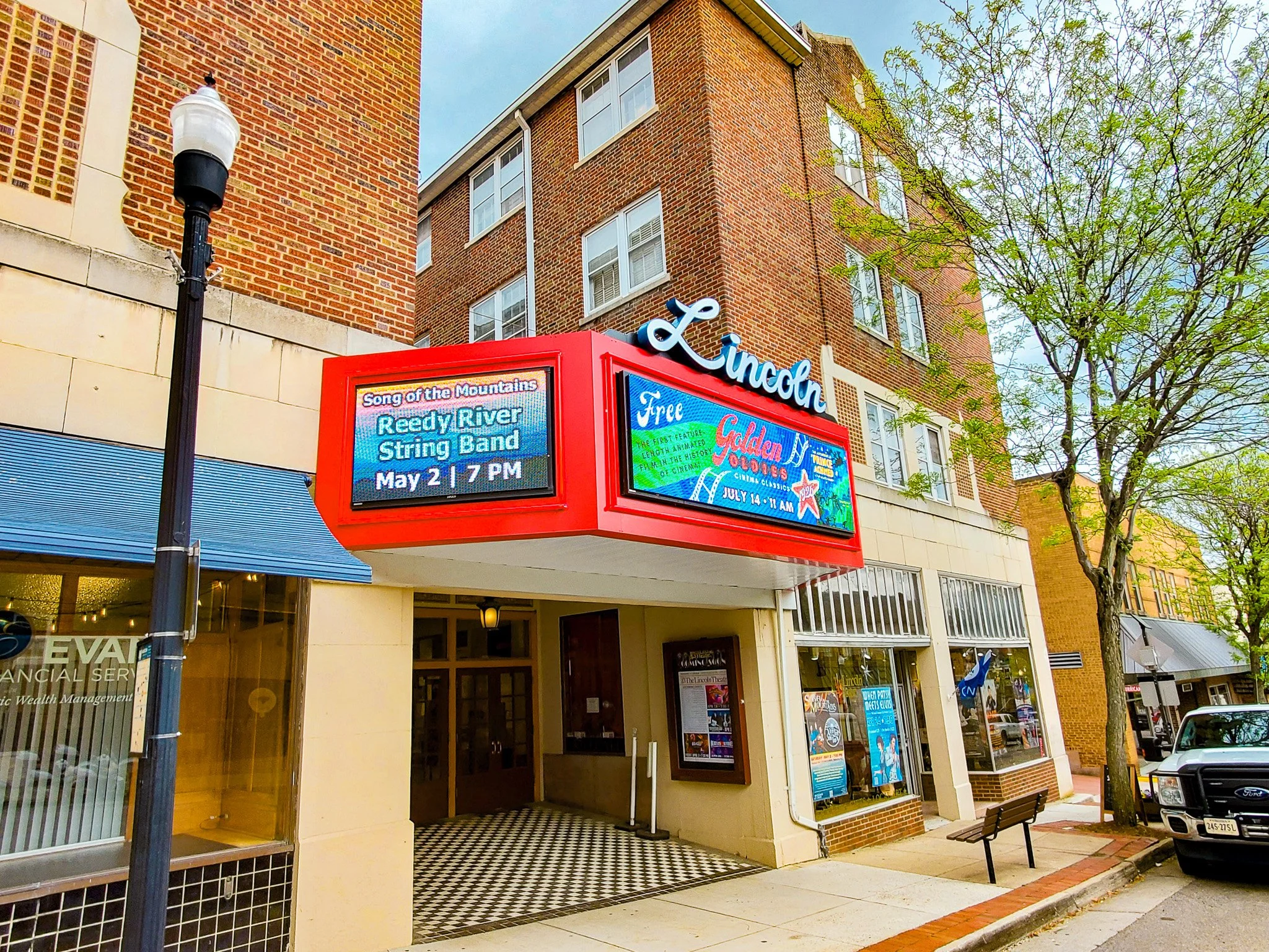 Lincoln Theater Marion VA.jpg