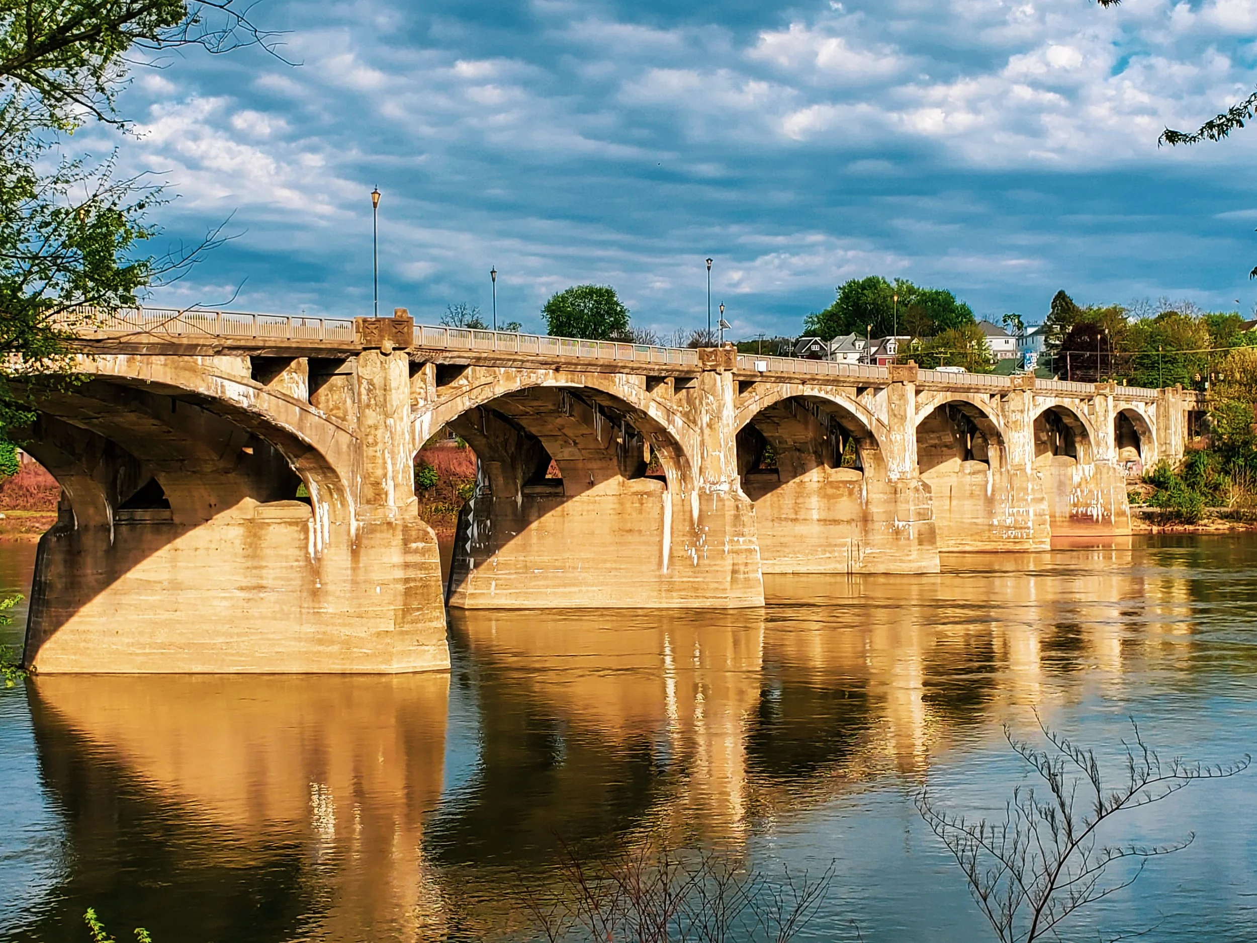 Fort Jenkins Bridge at West Pittson PA.jpg