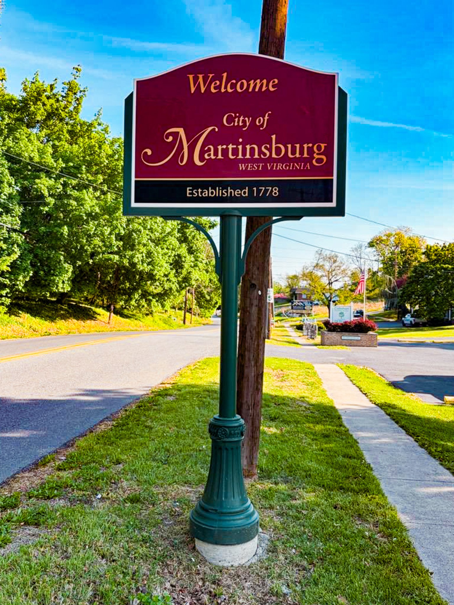 Martinsburg WV welcome sign on pole.jpg