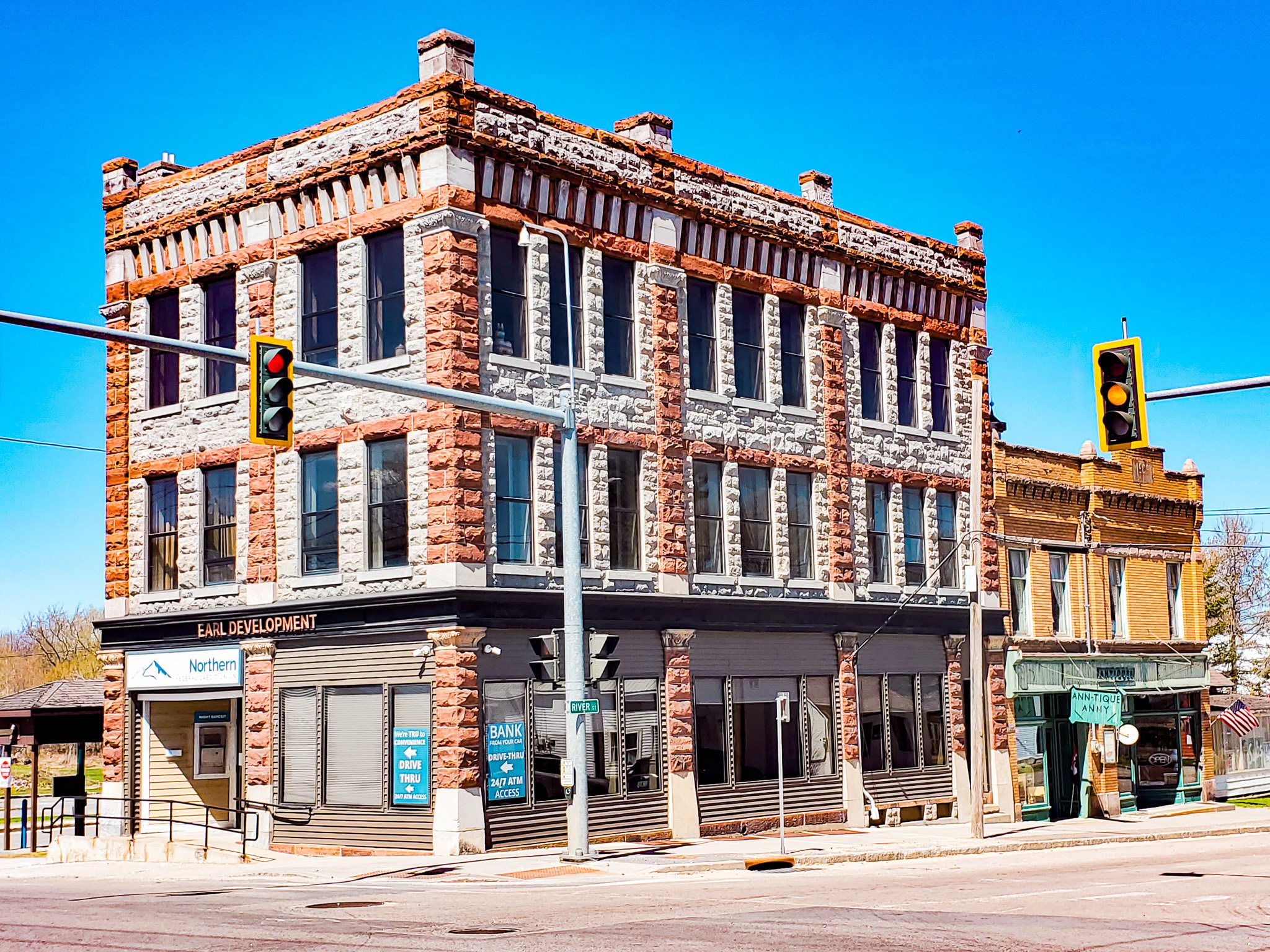 Old building at Chateaugay NY.jpg