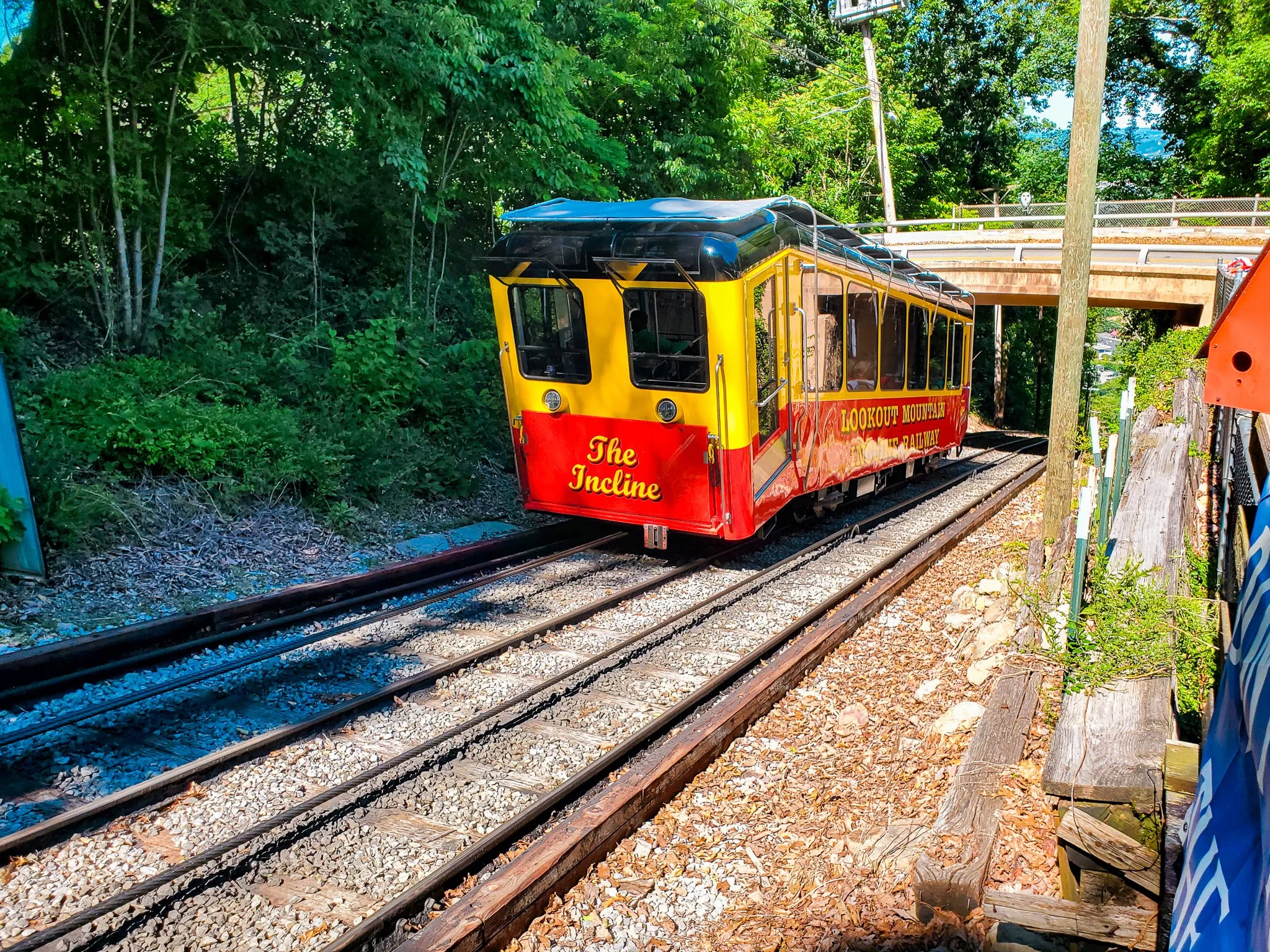 Incline RR car passing.jpg