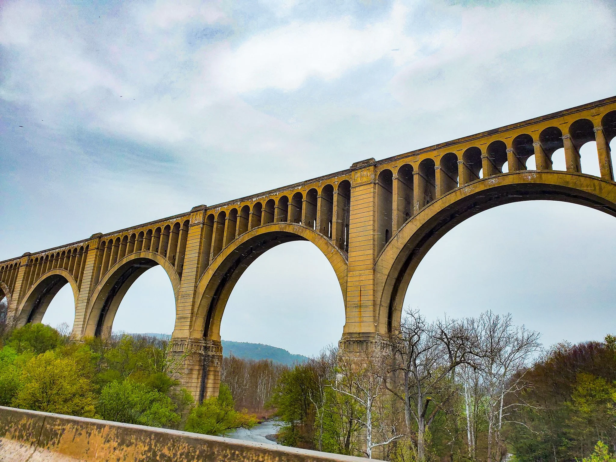 Tunkhannock Viaduct bridge close up Nicholson PA.jpg