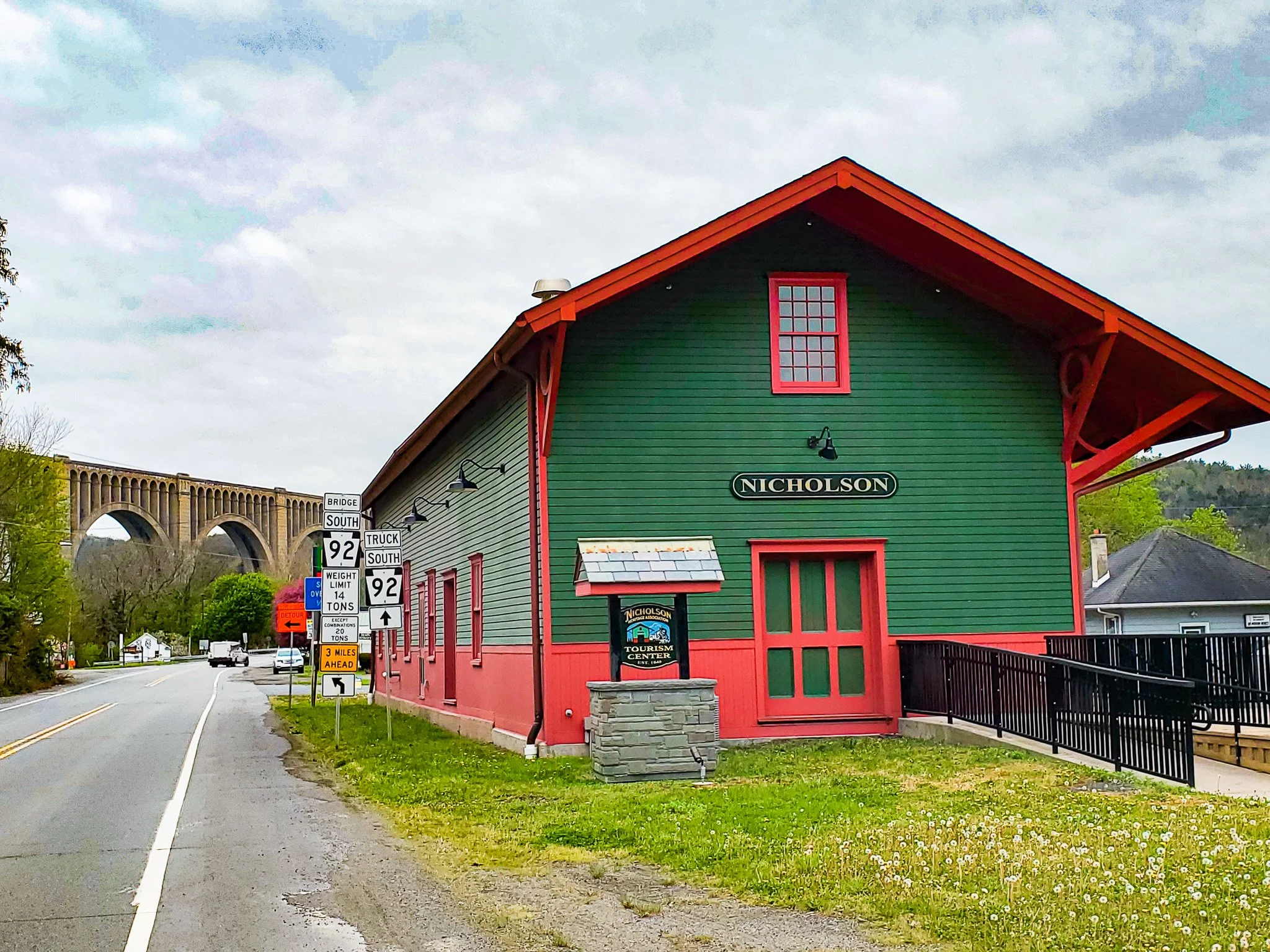 Nicholson PA depot end view.jpg