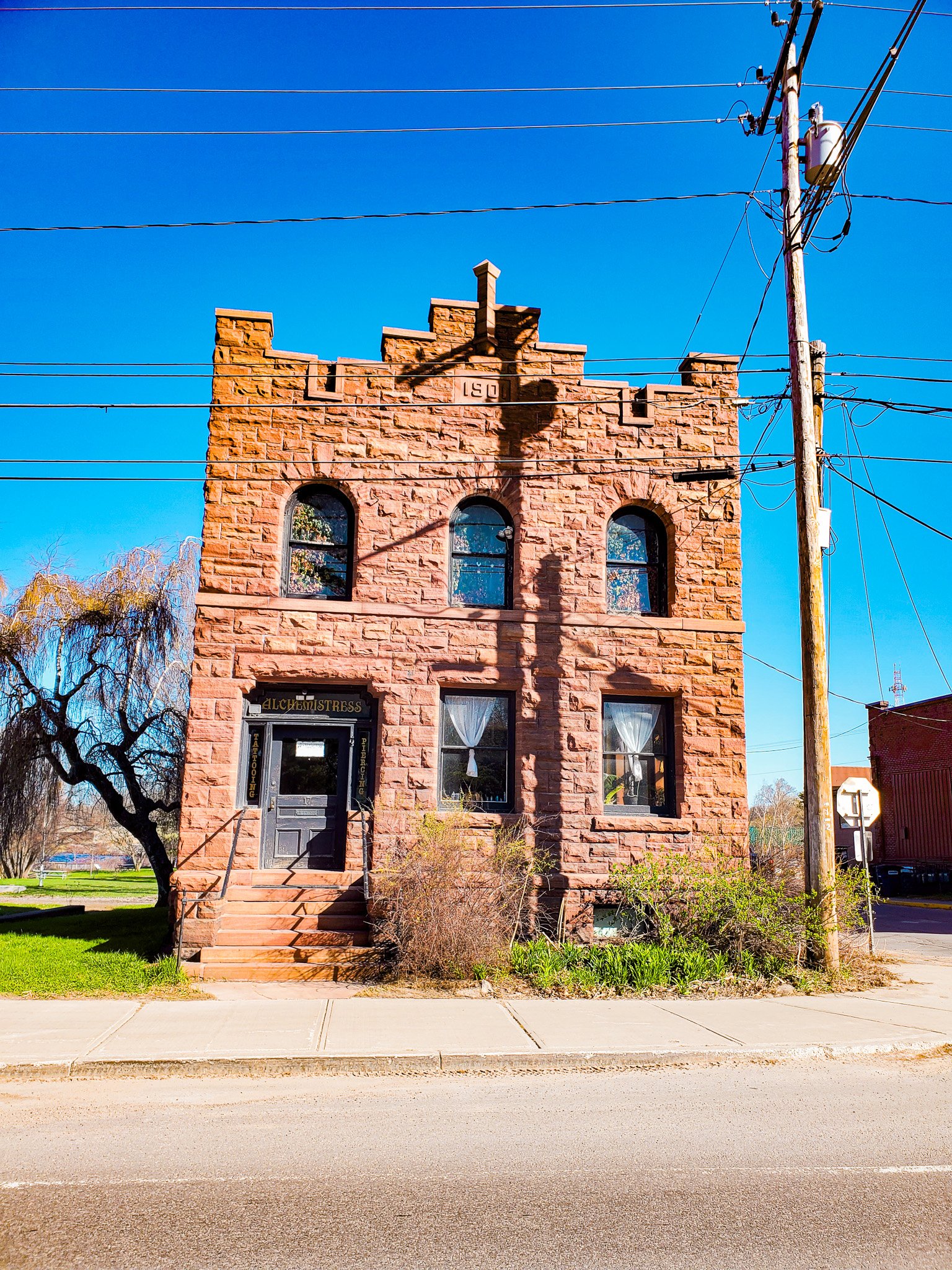 Old building of sandstone Pottsdam NY.jpg