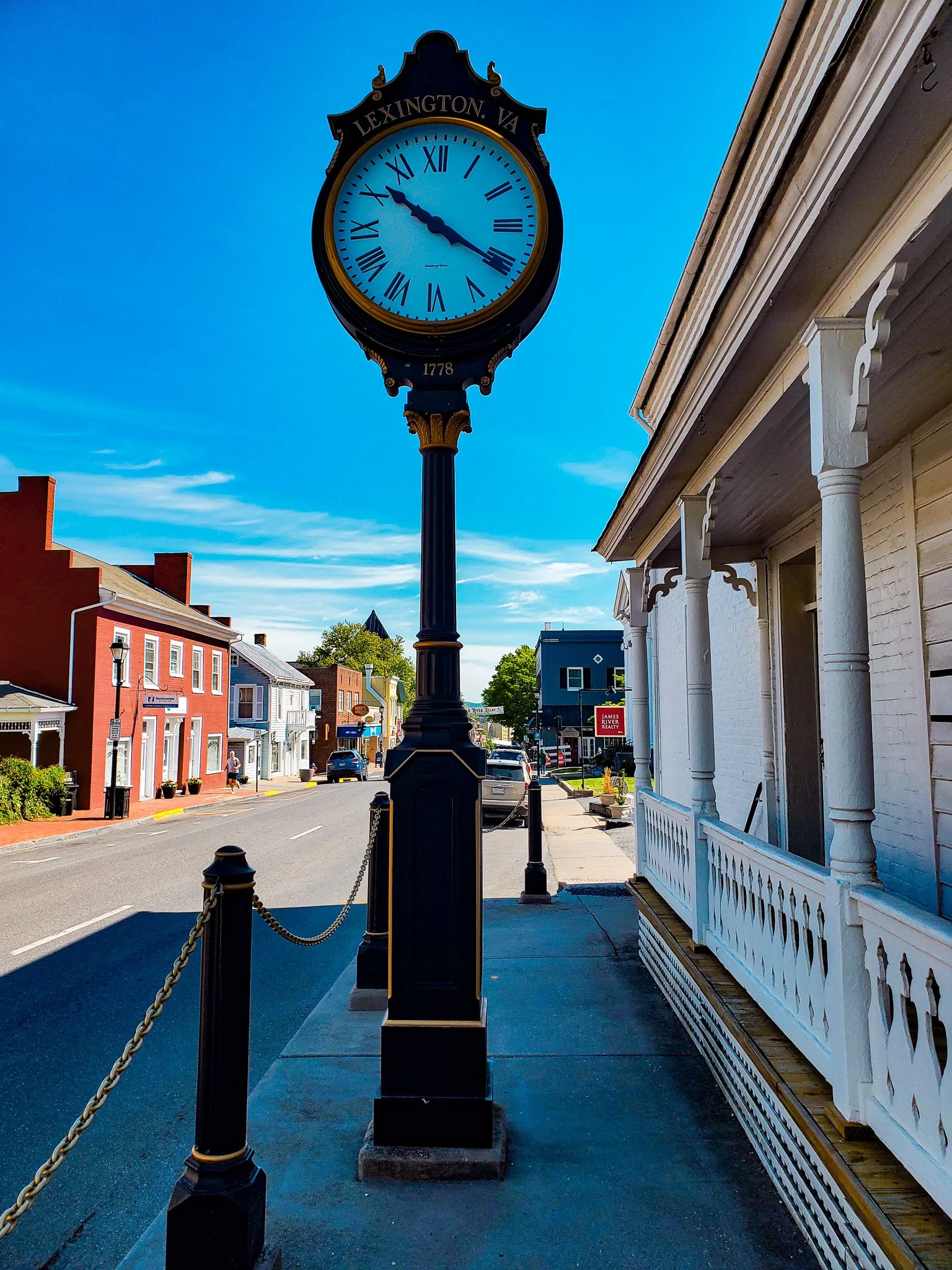 Clock in downtown Lexington VA.jpg