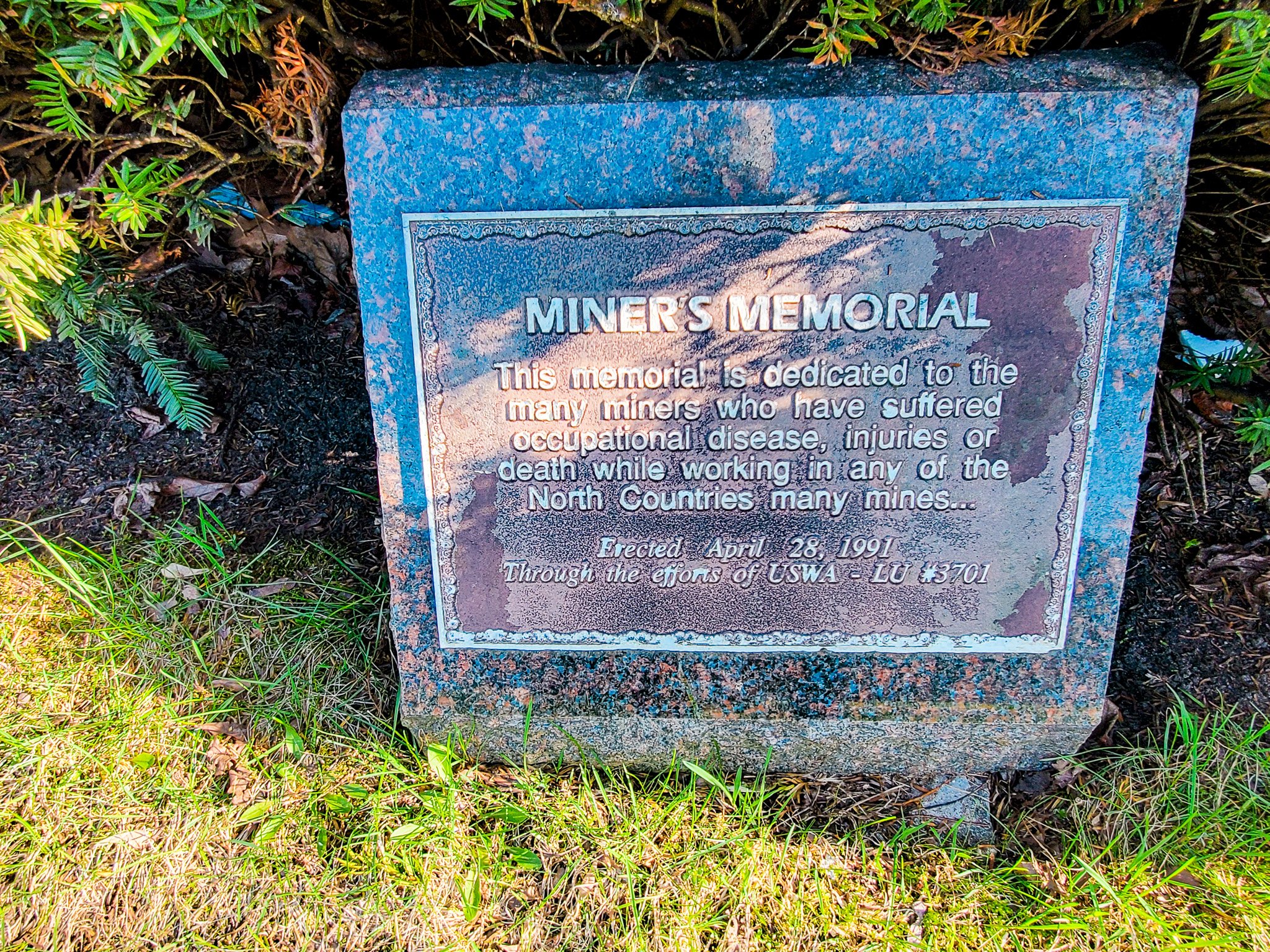 Miners Memorial plaque Gouverneur NY.jpg