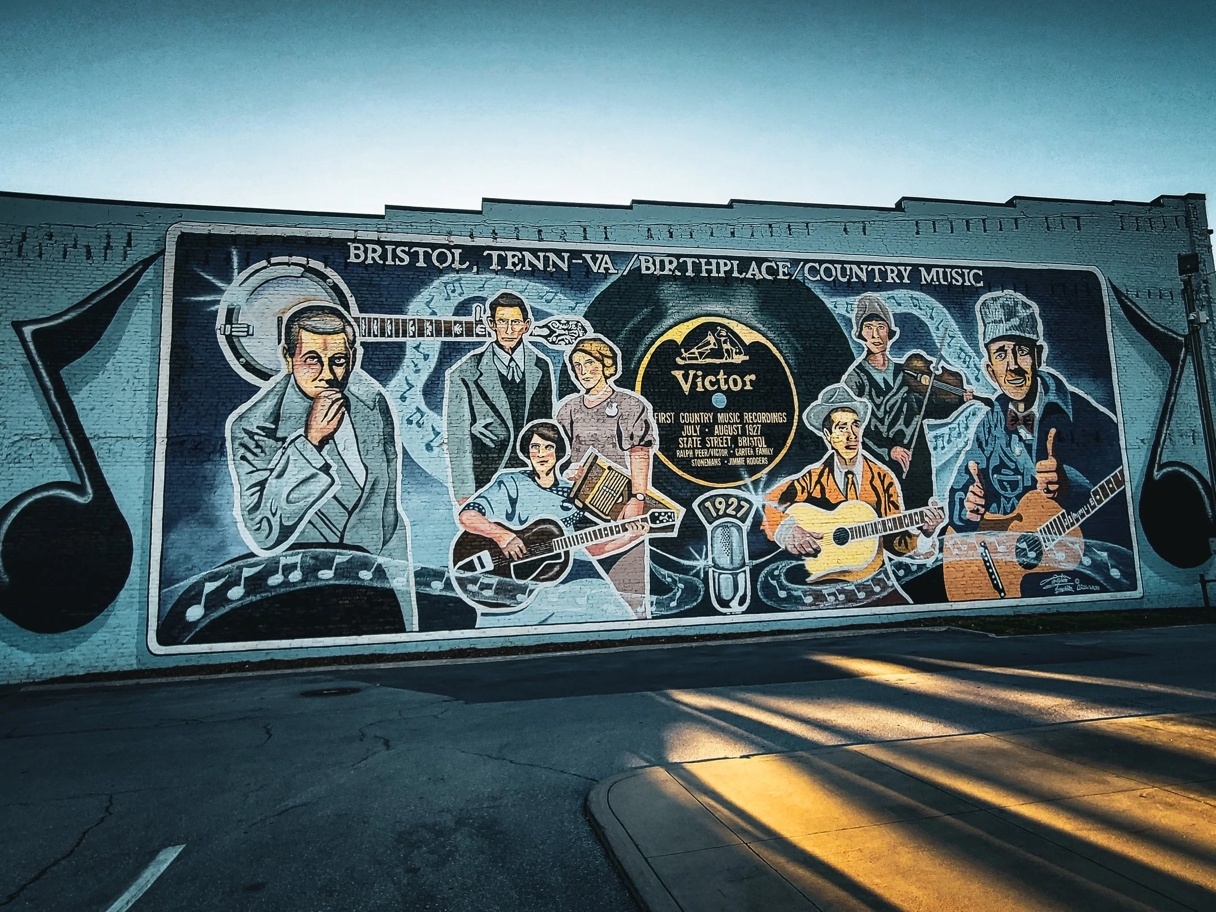 Bristol TN country music mural.jpg