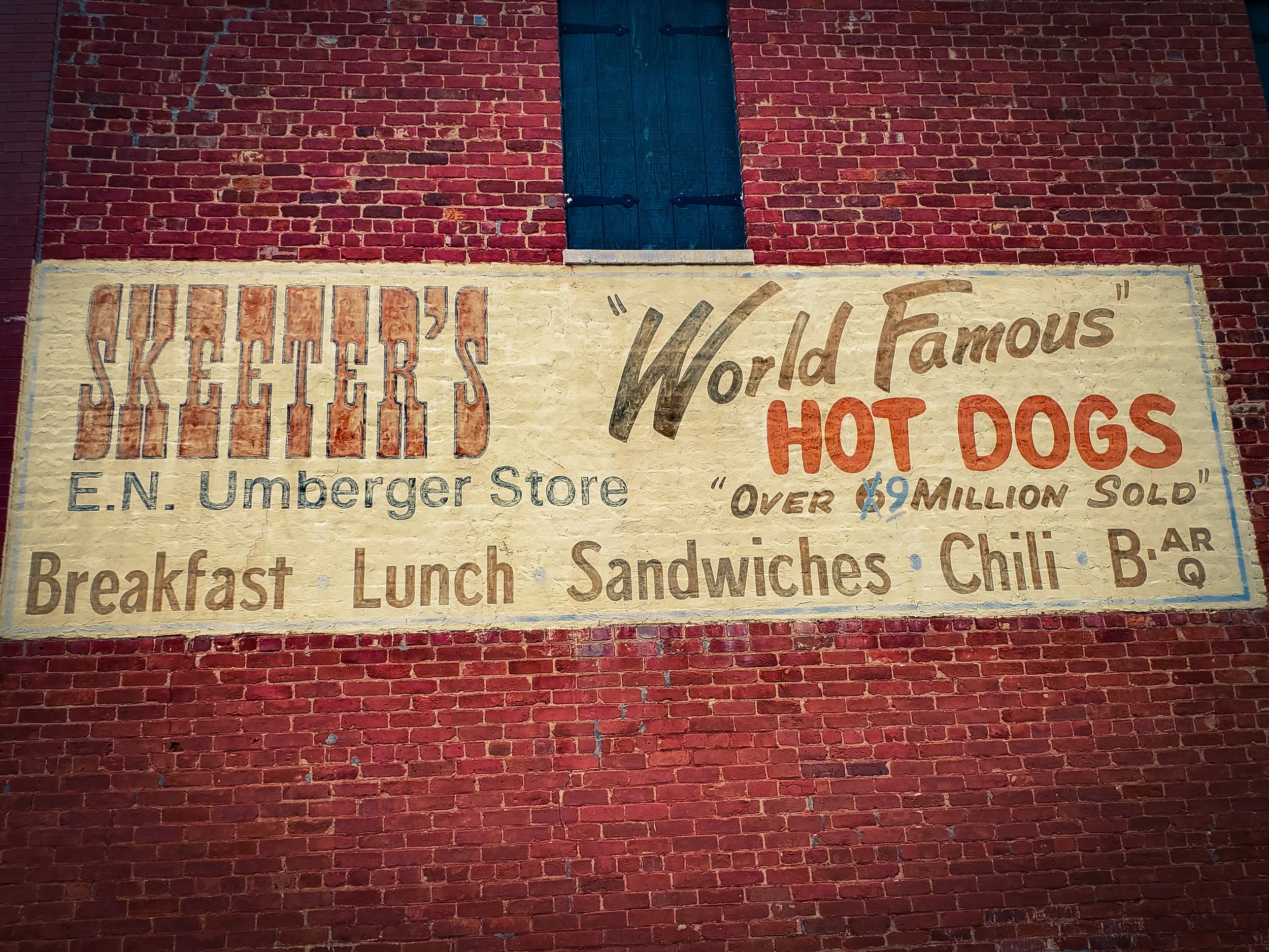 Skeeters mural sign Wytheville VA.jpg