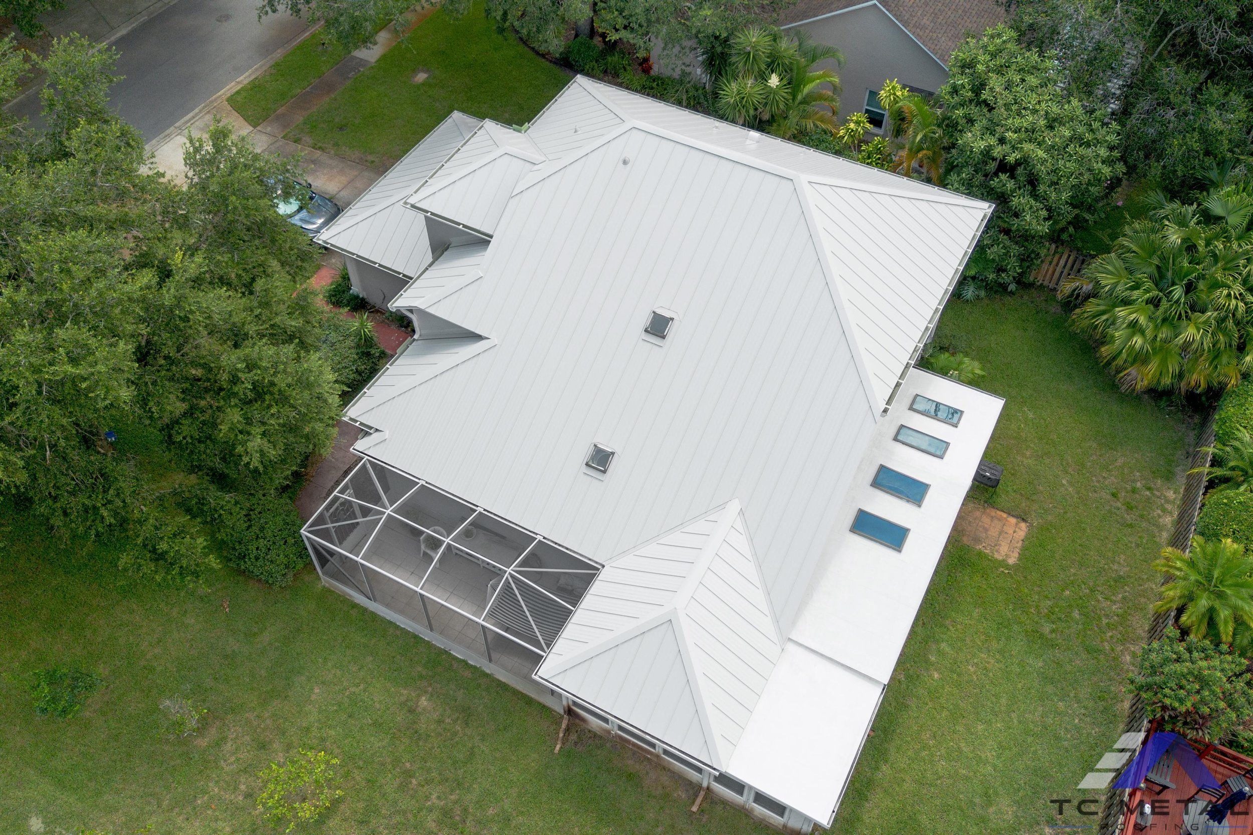 1 snaplock in polar white.jpg