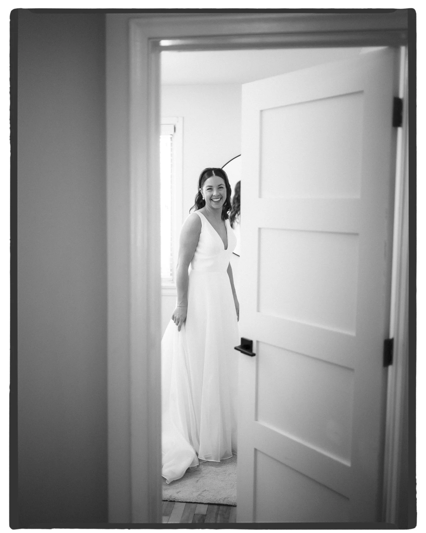 A little valentines day surprise, in the dead of the winter it warmed up for these two. A beautiful day, with warmth and sun in the air. We felt the sun through our coats a rare feeling this time of year. @parlourplace killed it with the spot and the