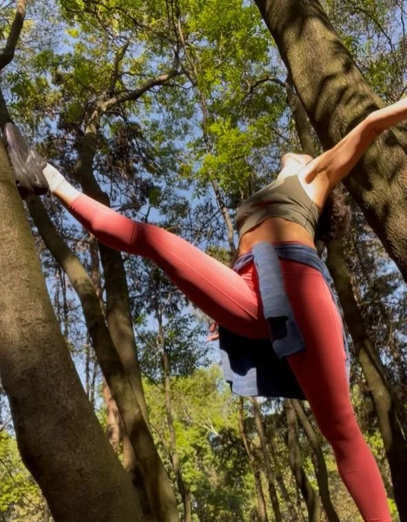 Danzaterapia y movimiento para liberar bloqueos energéticos y emocionales