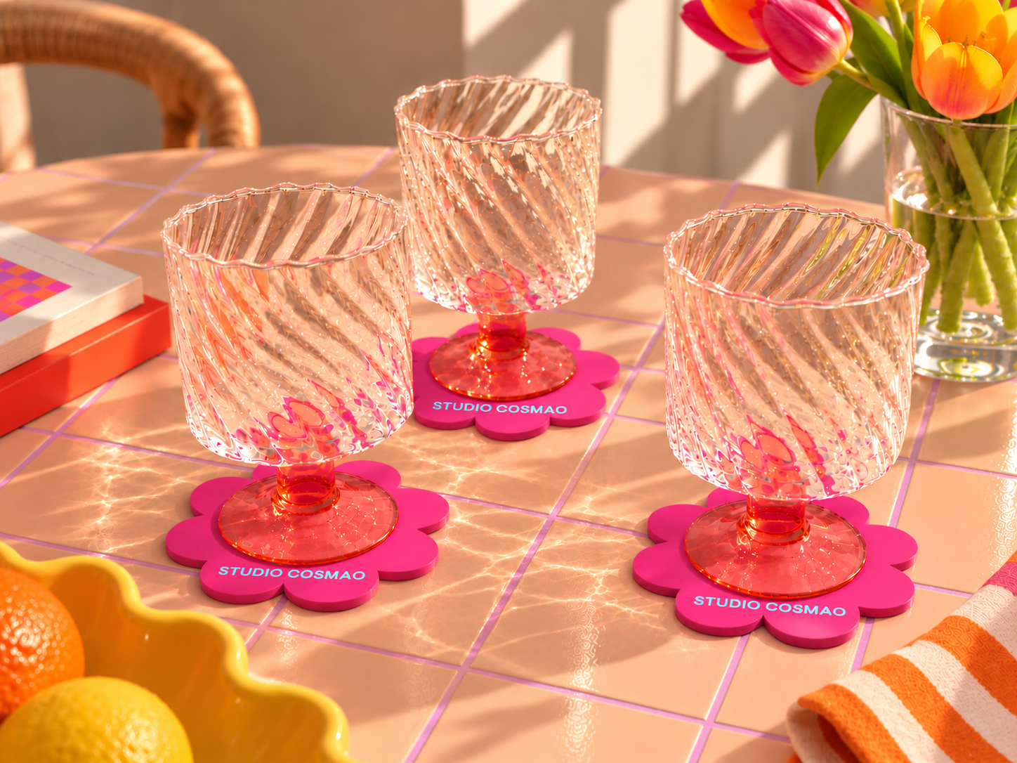 Gobelets en verre sur coasters magenta.png