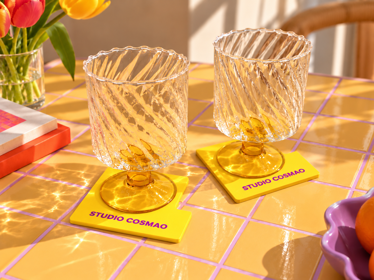 Verres solaires sur coasters Studio Cosmao.png
