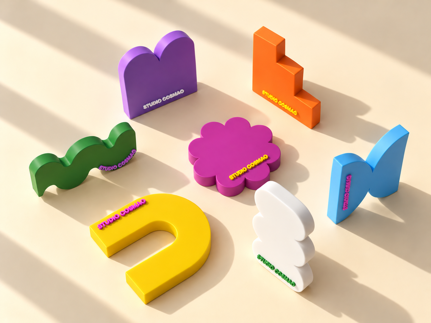 Magnets colorés sous lumière chaude.png