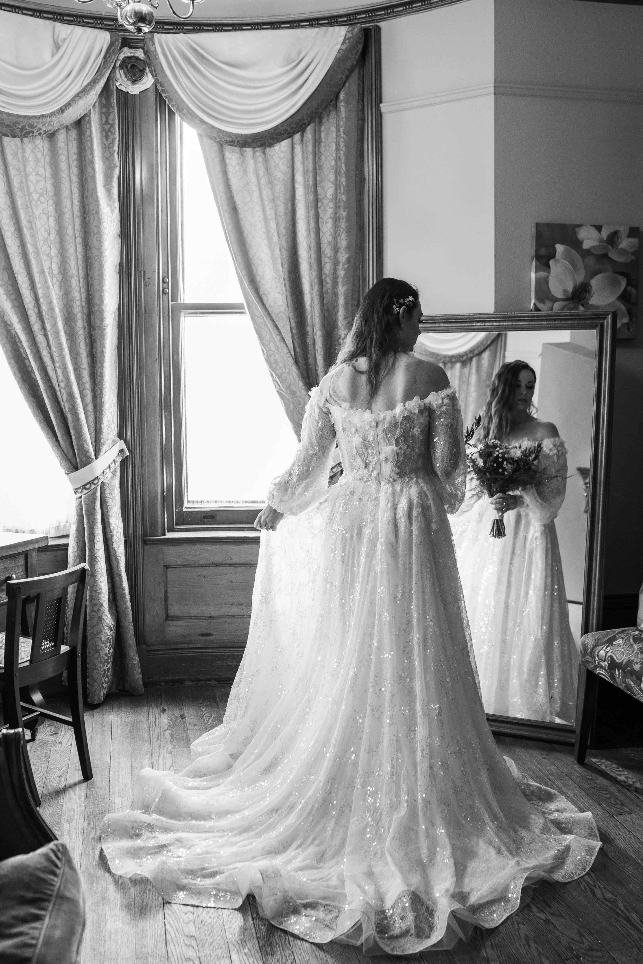 Best Classic Wedding Photographer Michigan