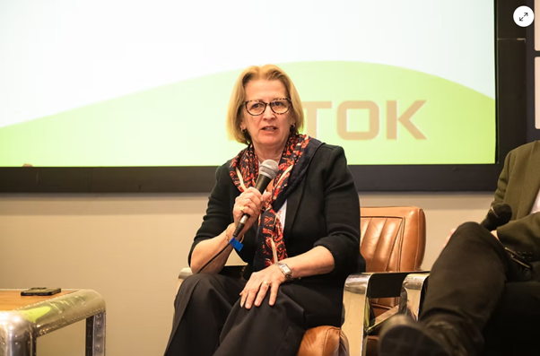 Upstream Hydrogen: The Future of Low-Carbon Energy Production