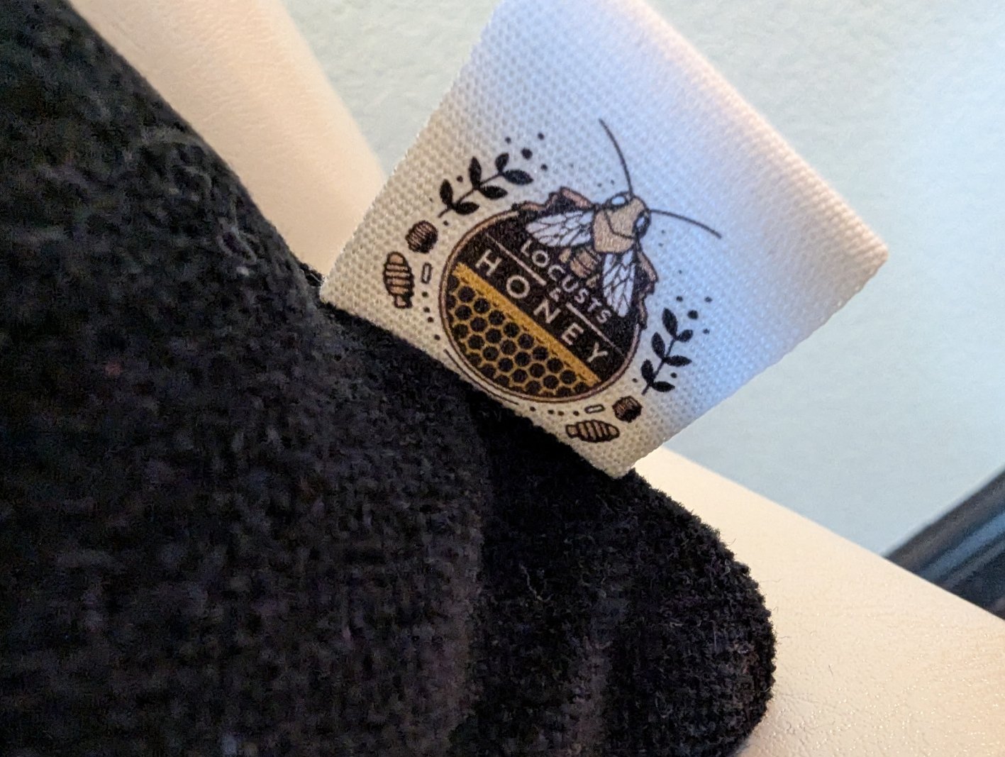 Black Pillow L&H tag.jpg