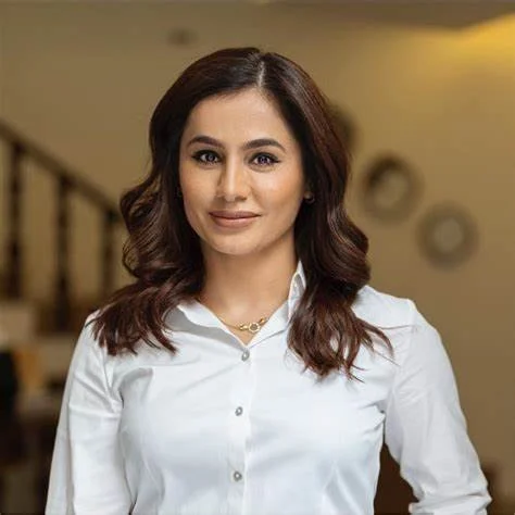 Nuxsha Nasih Becomes Iraq’s First Woman to Hold Governorship