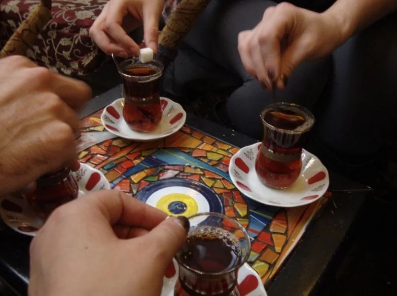 The Quiet Familiarity of Tea Breaks