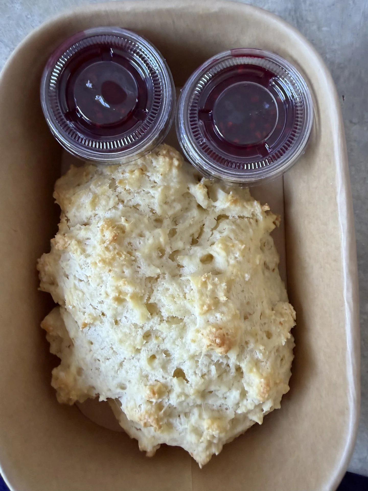 Buttermilk Scone w/ Condiments