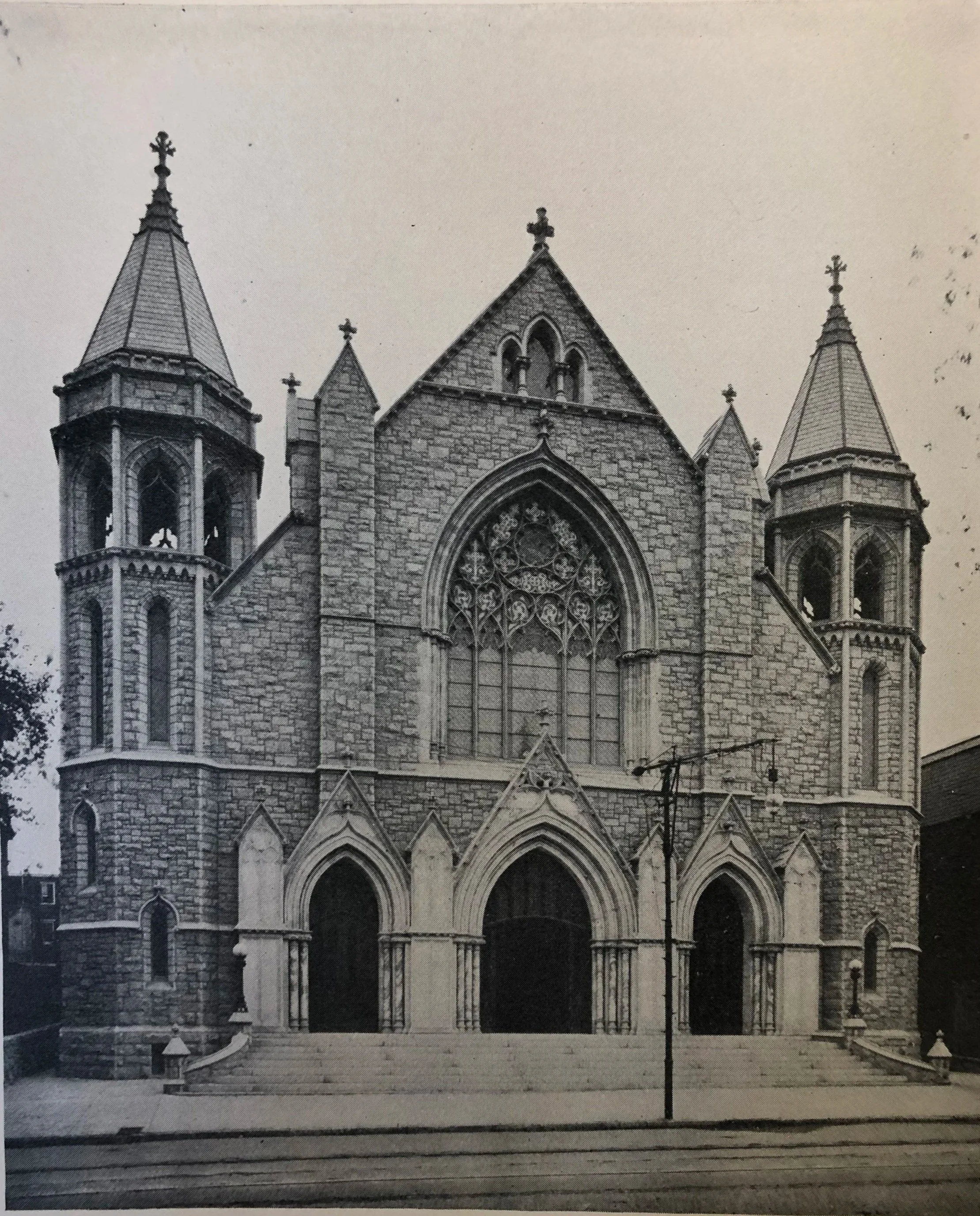 Undated photograph of New Tabernacle Baptist Church, likely taken after completion ca. 1897 (Historical Society of Pennsylvania)