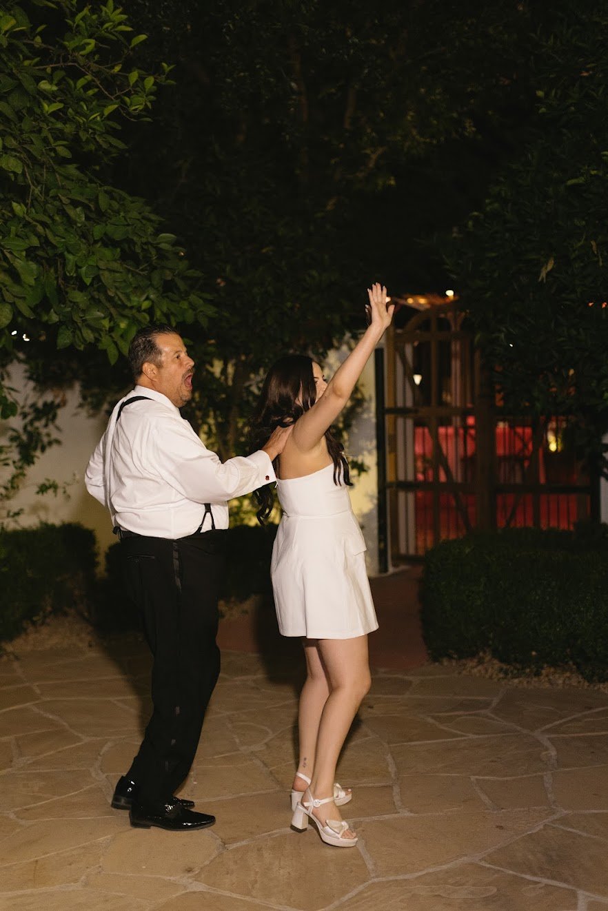 Danielle-and-Erik-Wedding-Sneaks-174.jpg