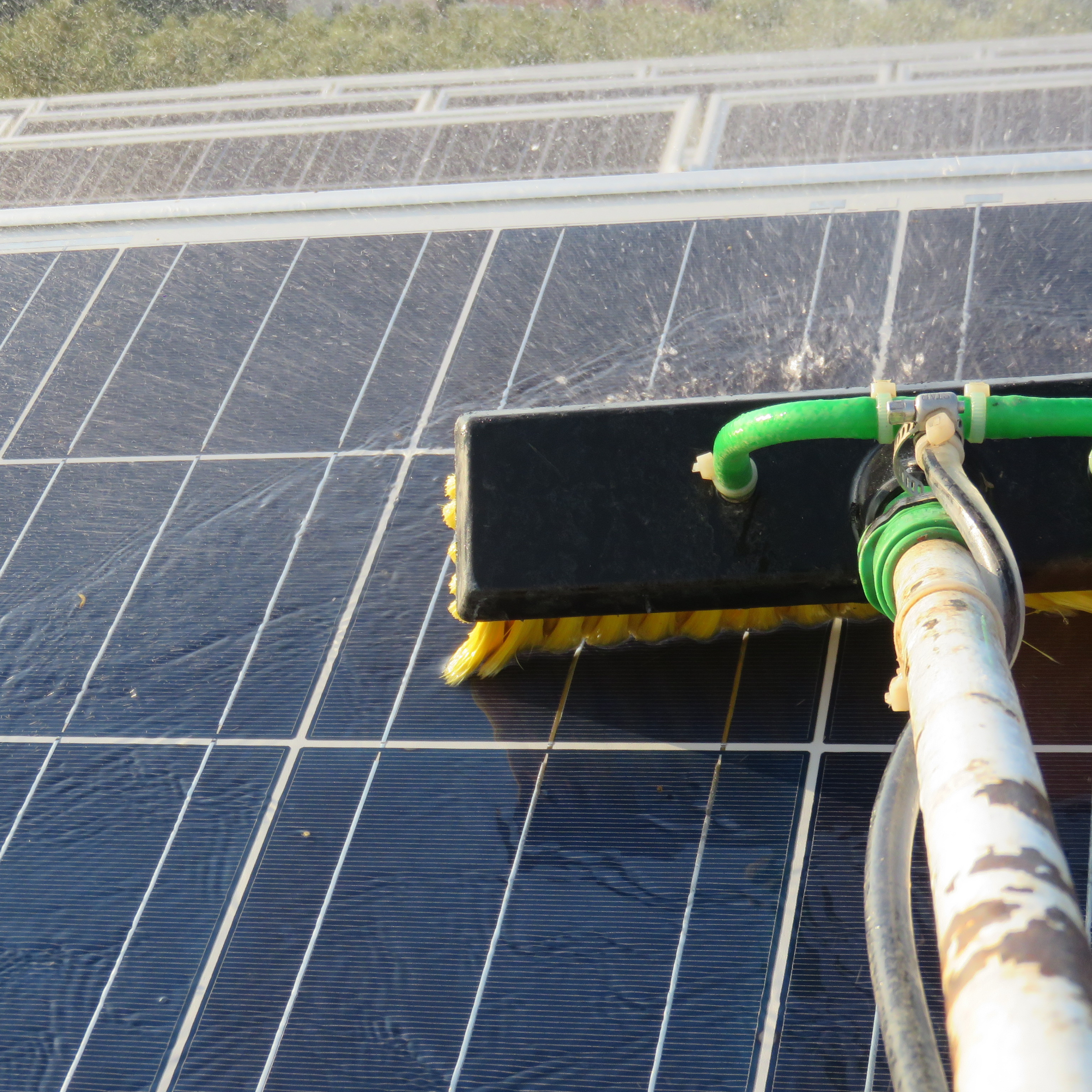 Limpieza de paneles solares
