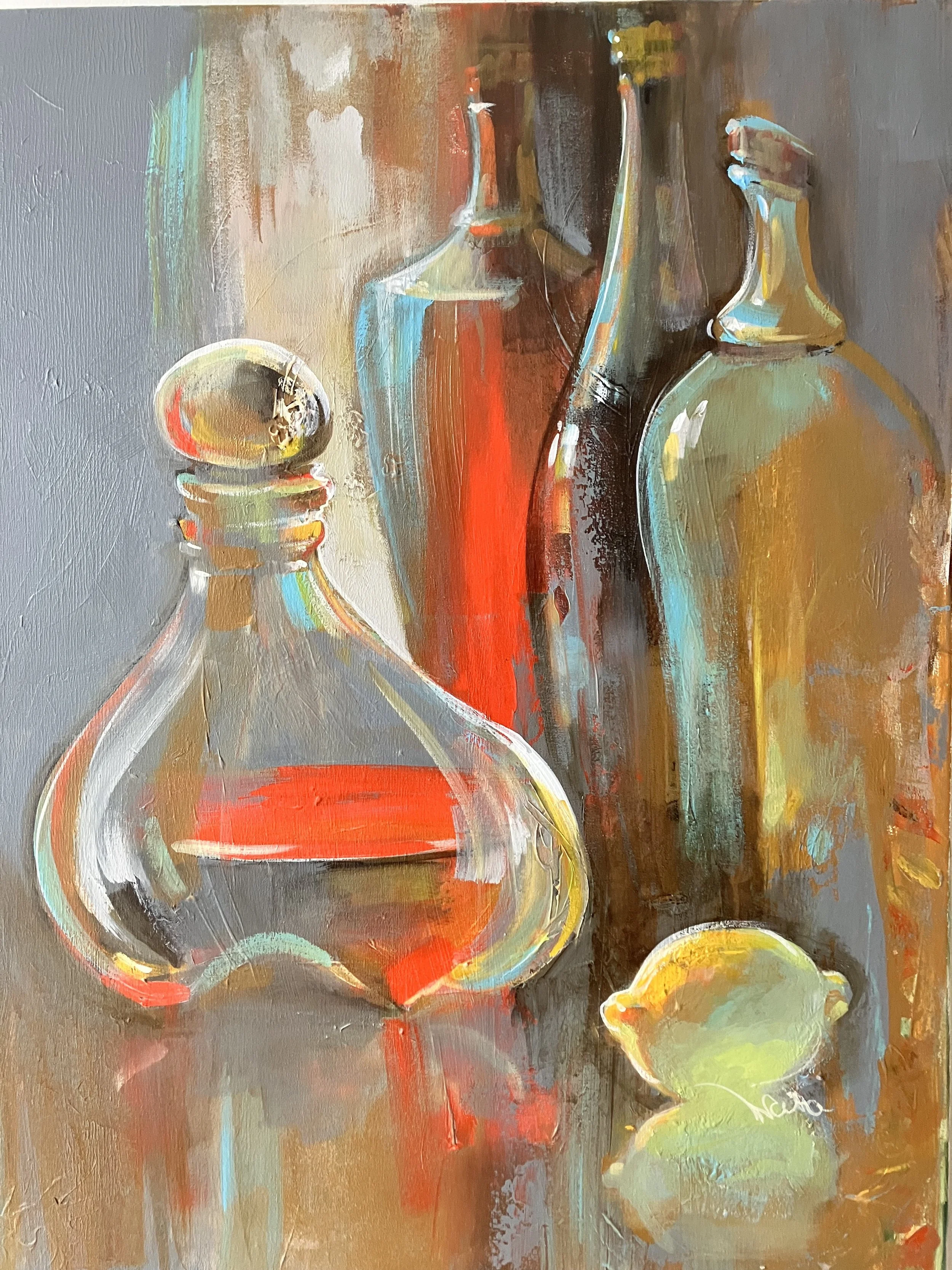 Et maleri af glaskaraffer og en citron i en abstrakt stil.