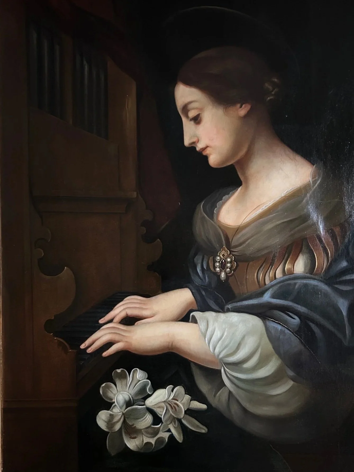 Cleaning paintings is an essential part of the preservation process for artworks. Over time, paintings can accumulate surface dirt, dust, nicotine, or other pollutants that affect their original appearance and color. Cleaning involves removing dirt, 