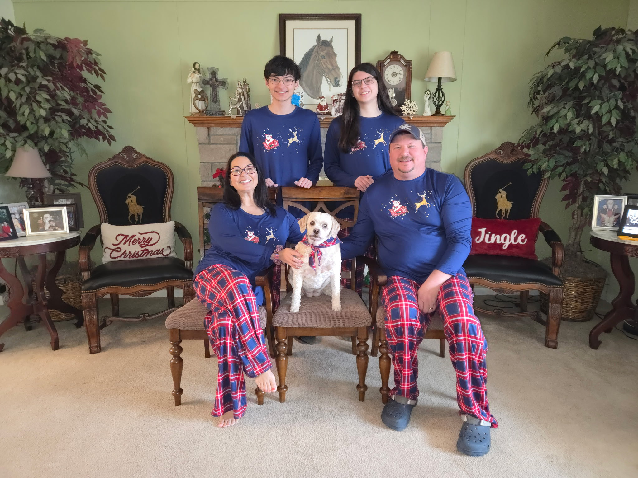 ChristmasPhoto25.png