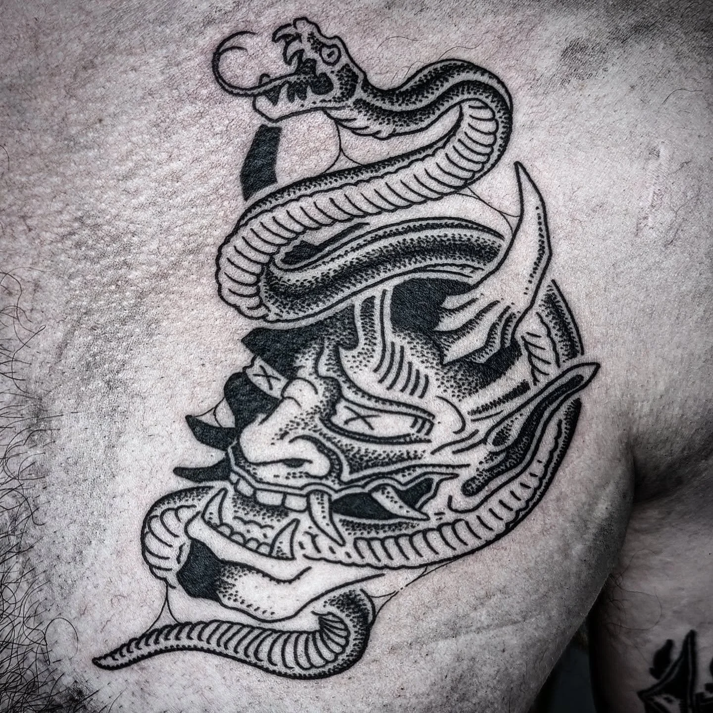 One from my flash! Made the other day @simplestudiotattoo 👹 

#chesttattoo #hanya #blackwork #darkart #brisbanetattoo