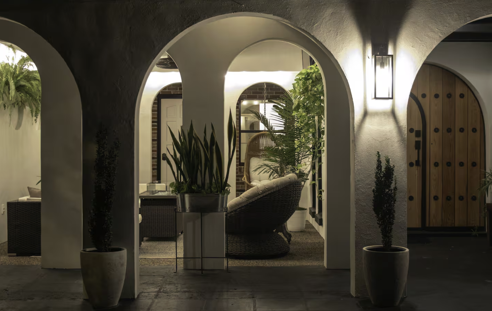 mariposa courtyard.png