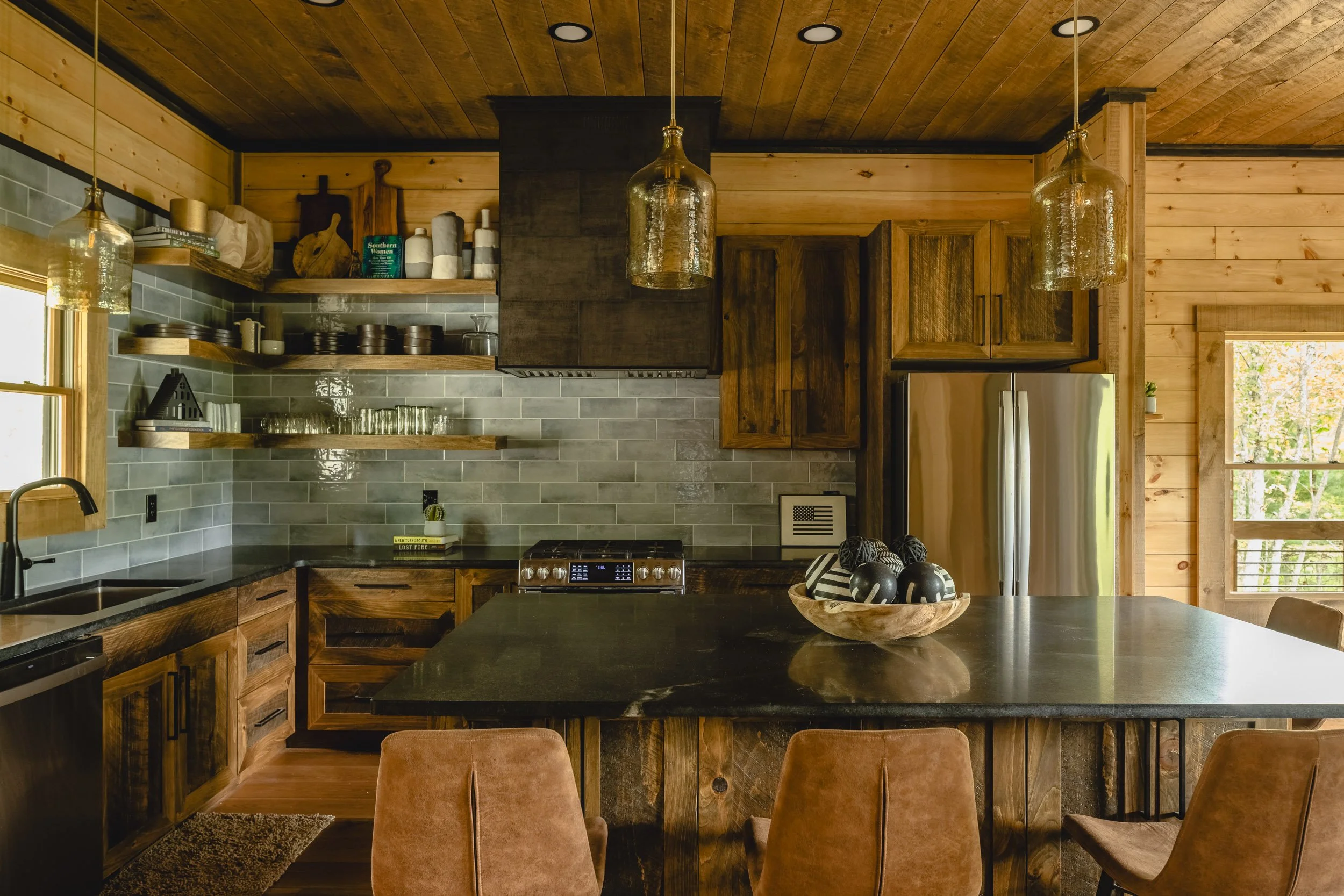 227. rustic-modern-kitchen-hidden-hills-los-angeles-home.jpg.jpg