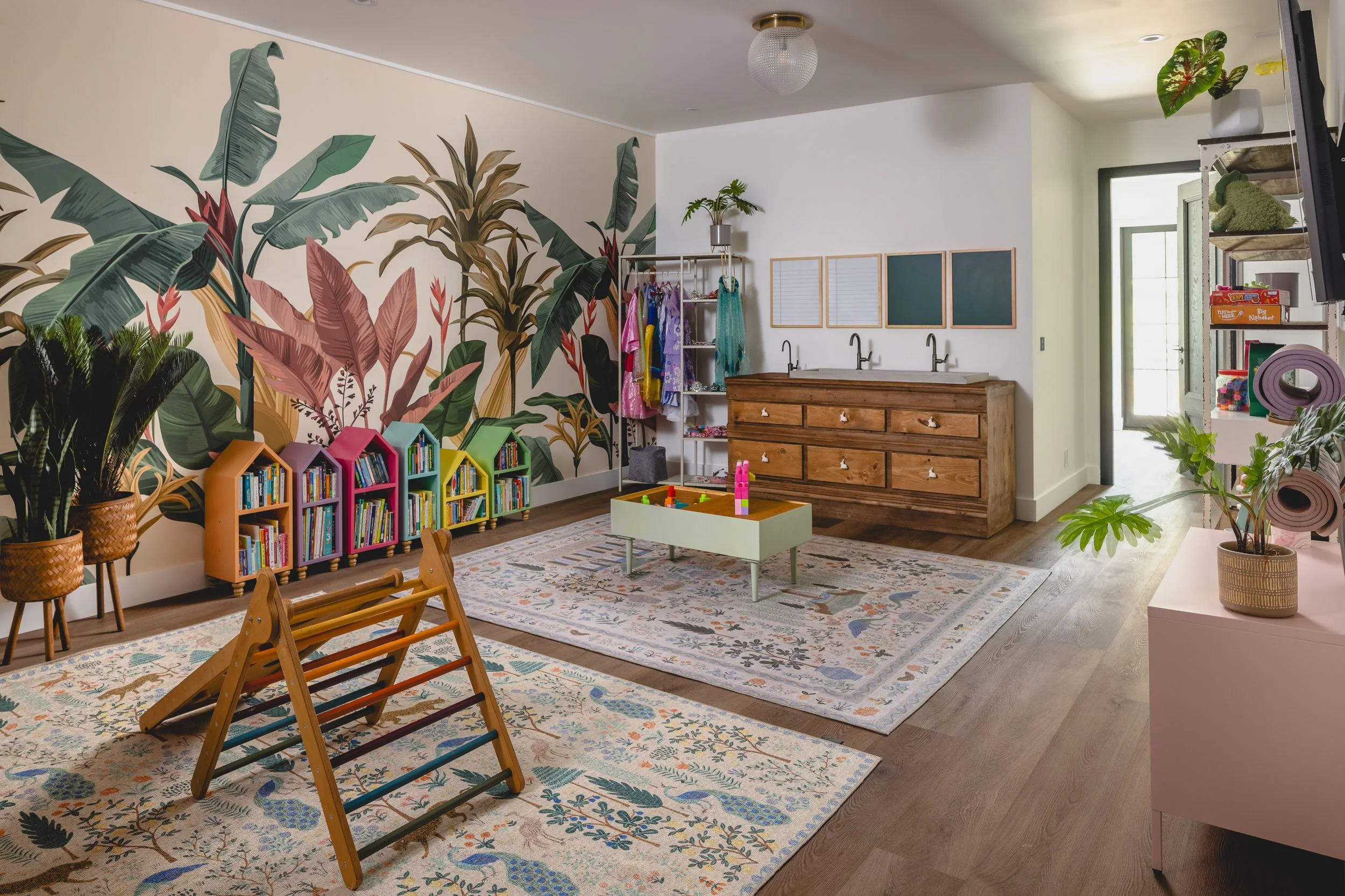 314. playroom-eclectic-modern-hancock-park-los-angeles.jpg.jpg