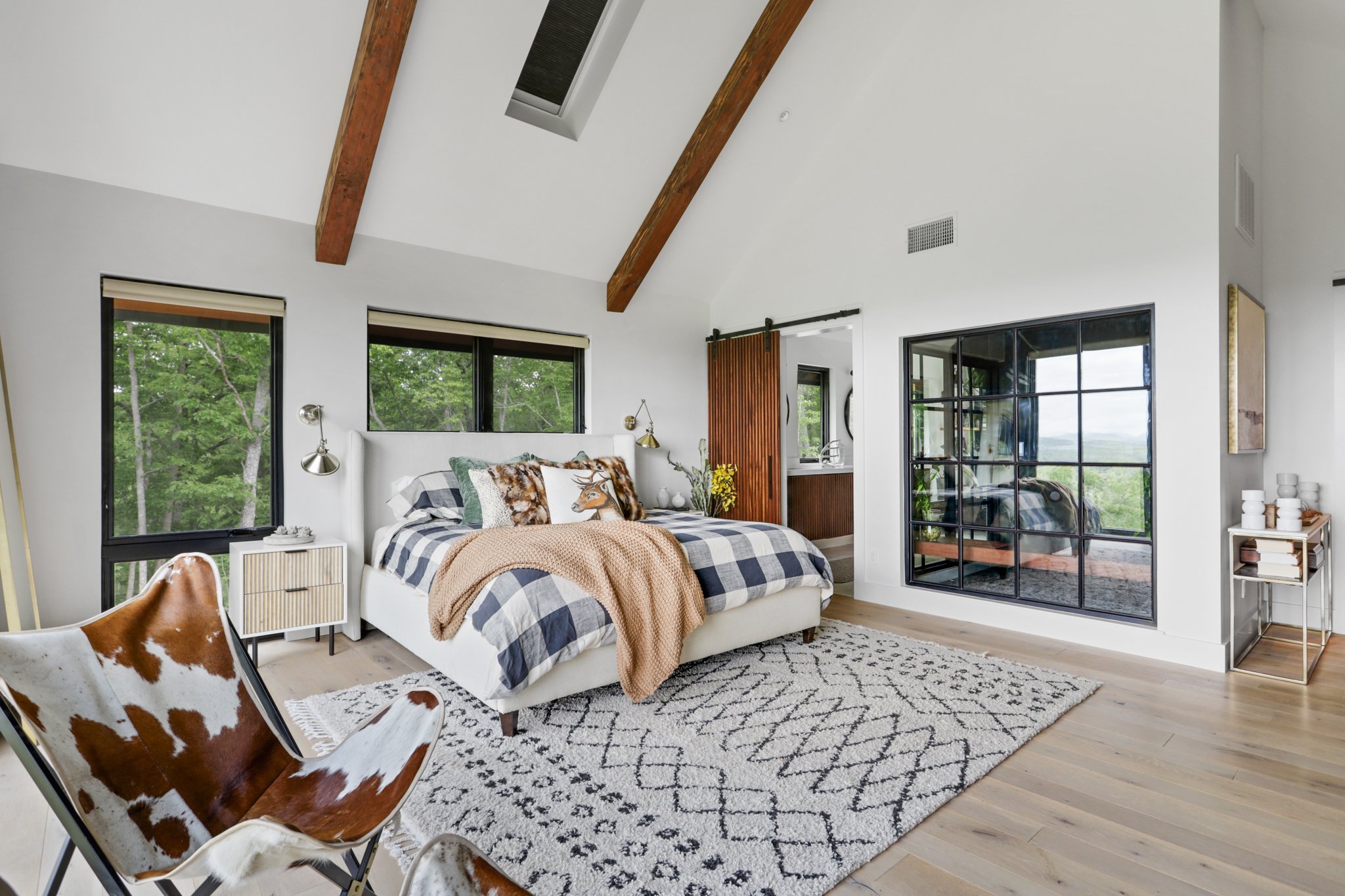 195. bedroom-modern-rustic-hollywood-hills-los-angeles.jpg.jpg