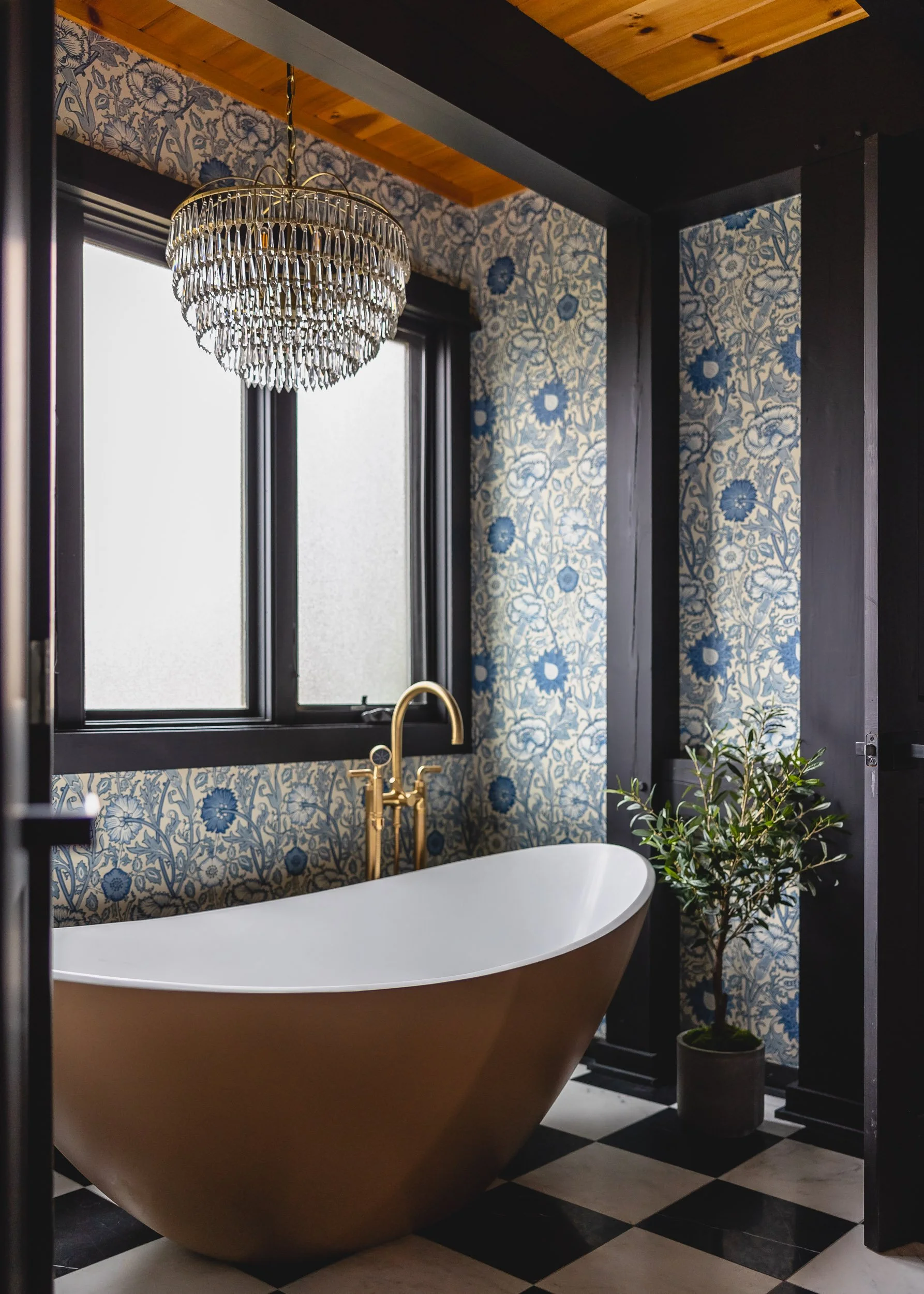 221. freestanding-tub-eclectic-bathroom-pacific-palisades-los-angeles-luxury.jpg.jpg