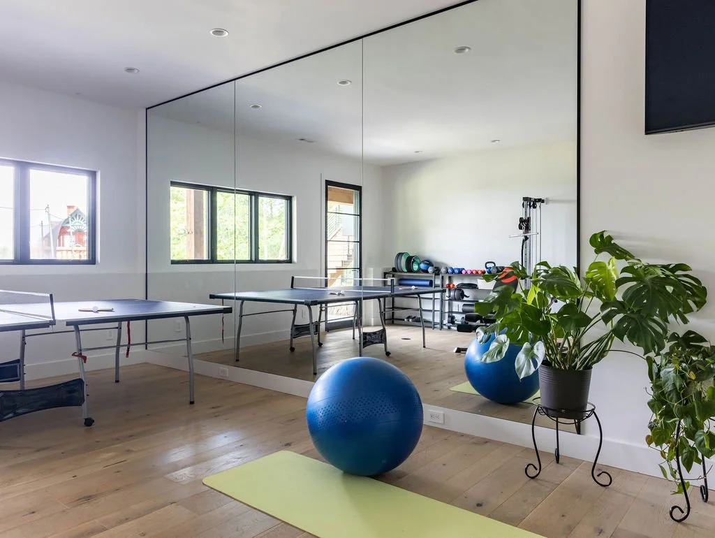 20. home-gym-contemporary-hancock-park-residence.jpg.jpg