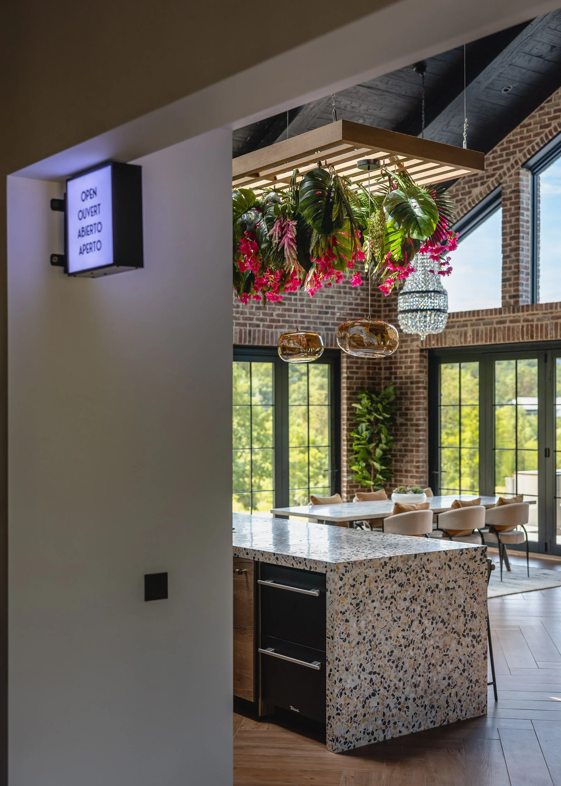 322. kitchen-eclectic-modern-hidden-hills-california.jpg.jpg