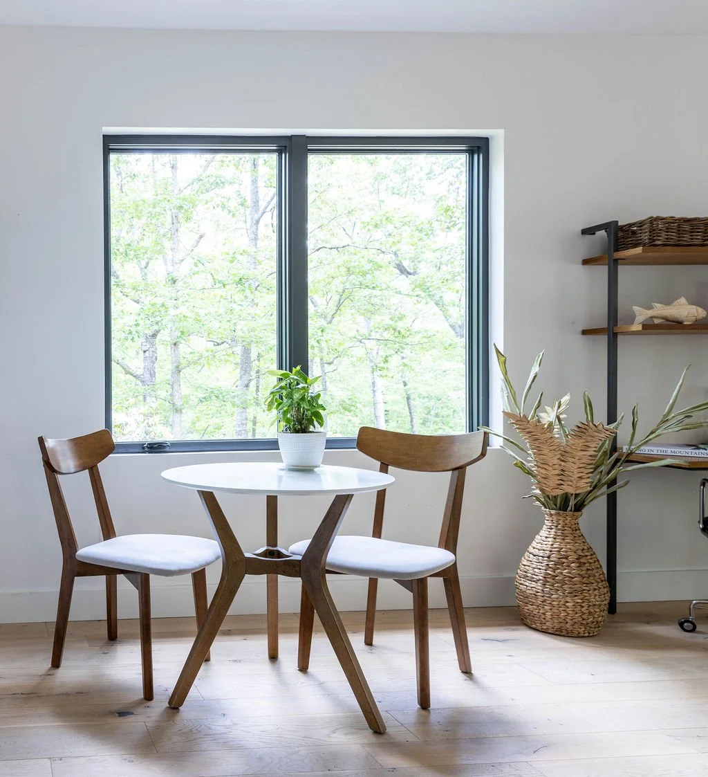 190. breakfast-corner-scandinavian-pacific-palisades.jpg.jpg