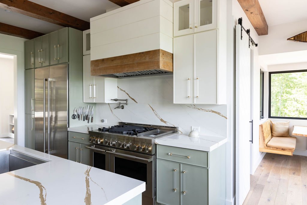 135. kitchen-organic-modern-brentwood-home.jpg.jpg