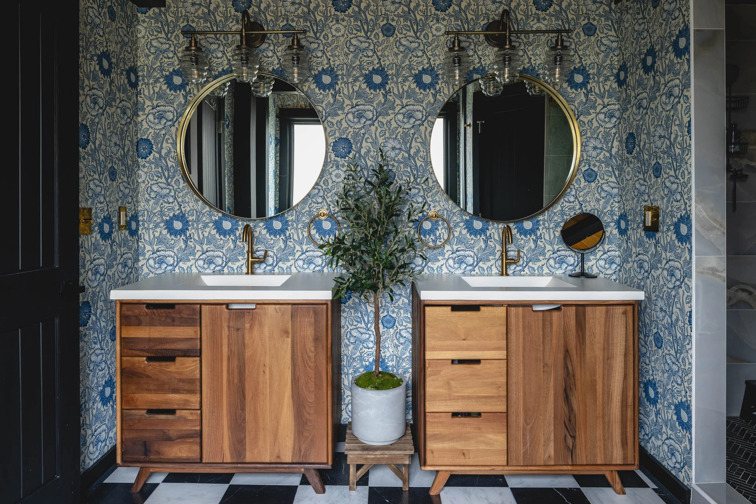 218. bathroom-eclectic-modern-pacific-palisades.jpg.jpg